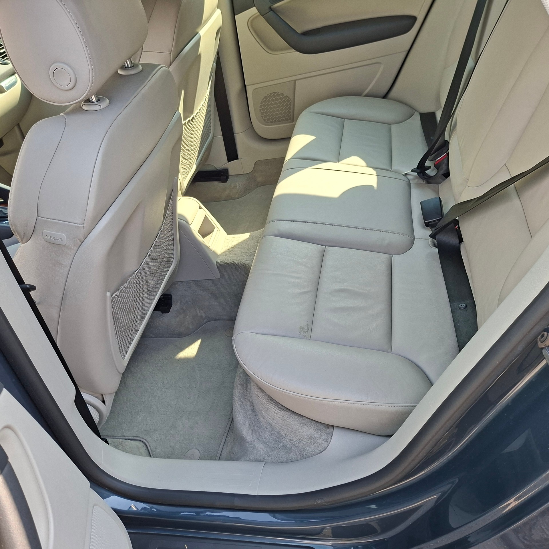 AUDI A3 Sportback 2.0 TFSI Ambition quattro S-tronic-image-10