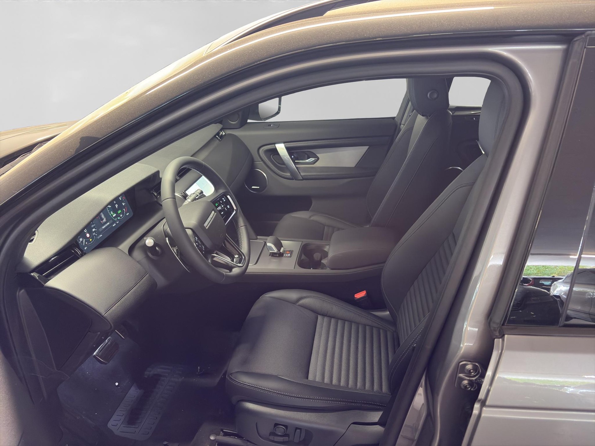 LAND ROVER Discovery Sport 1.5 T 270e Landmark-image-1