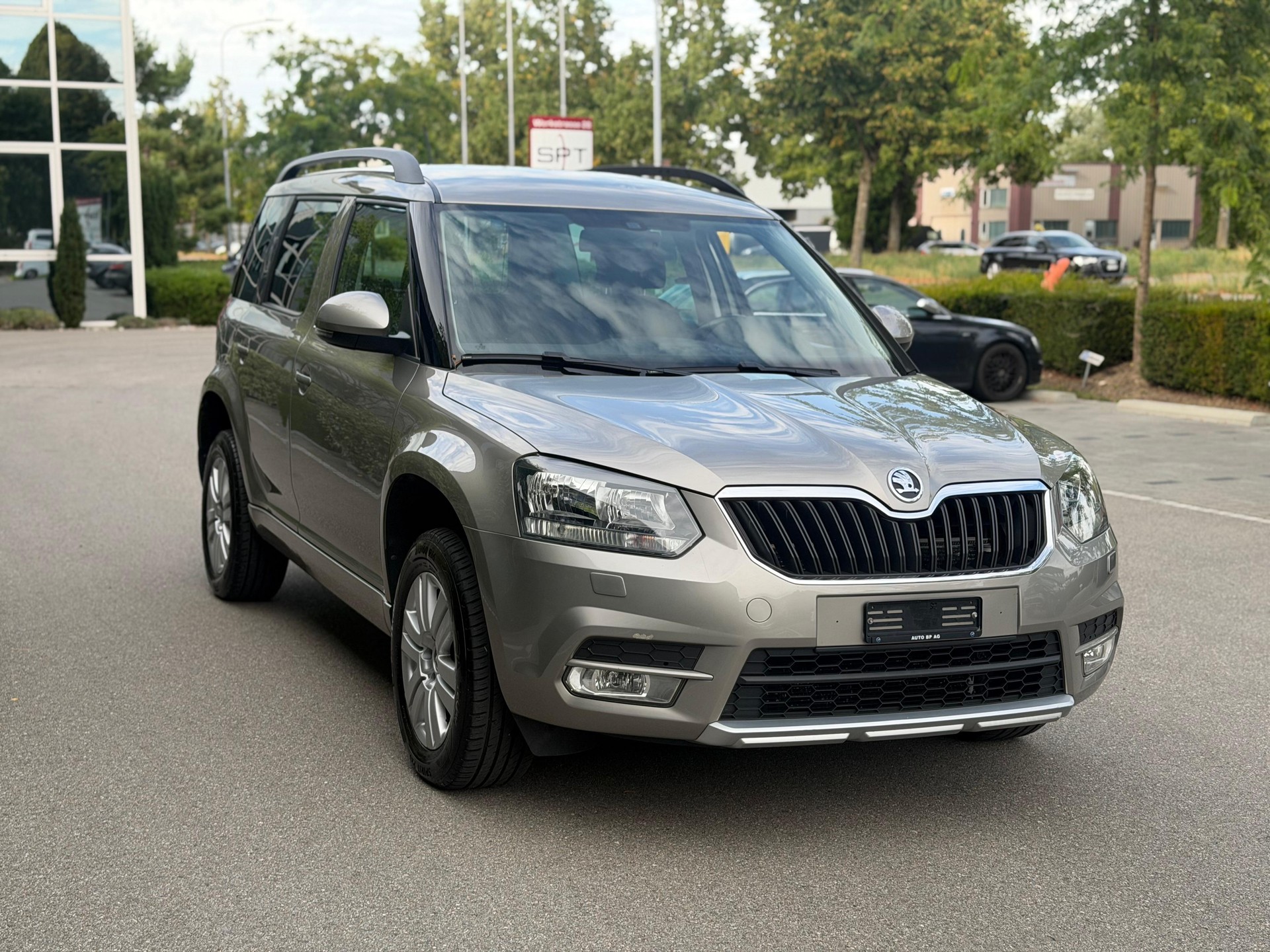 SKODA Yeti 2.0 TDI Ambition 4x4 DSG-image-1
