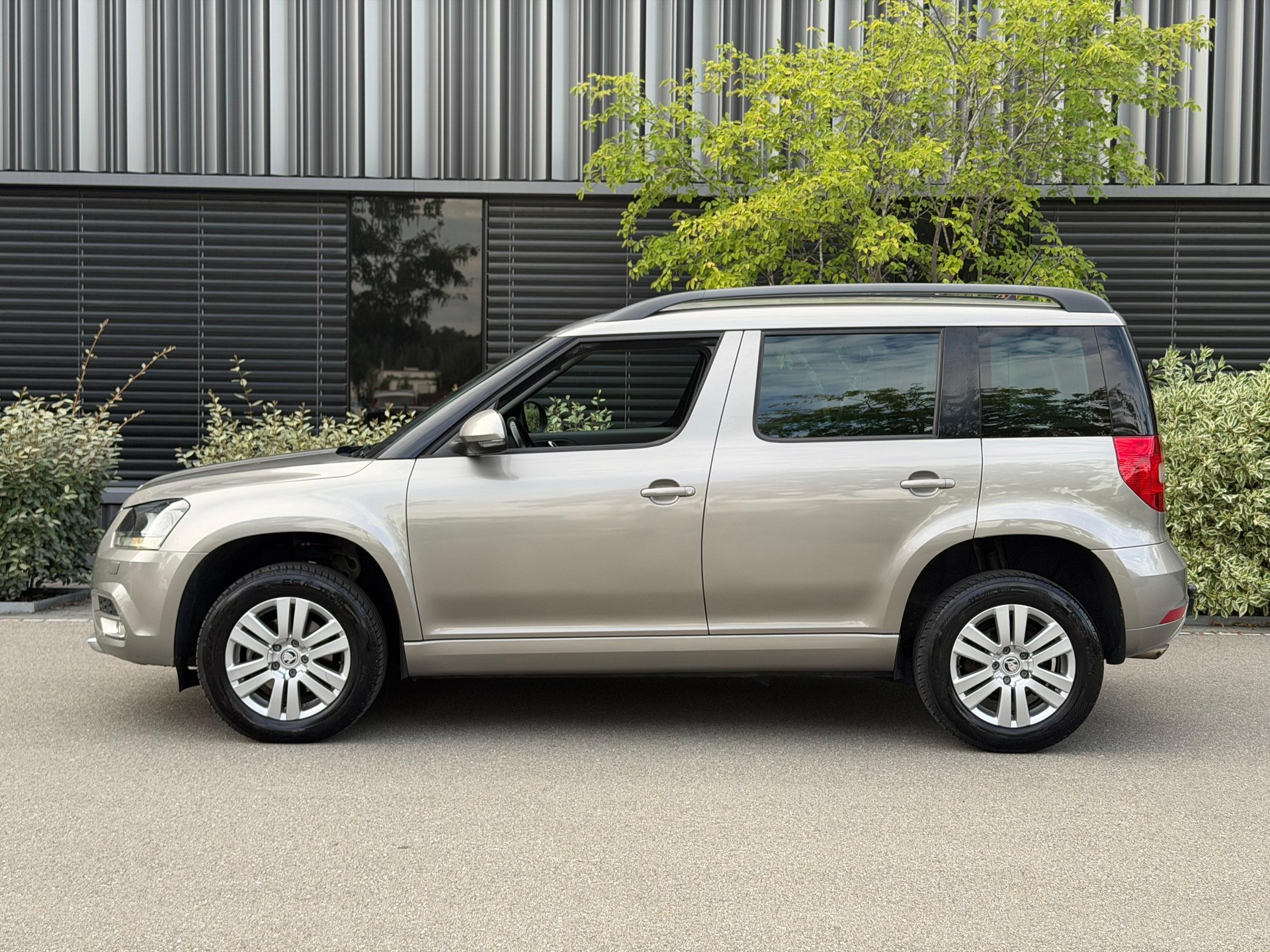 SKODA Yeti 2.0 TDI Ambition 4x4 DSG-image-3