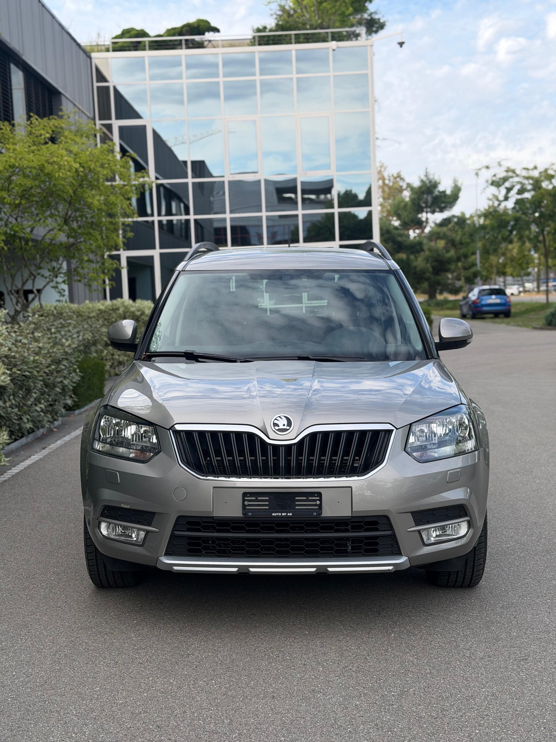 SKODA Yeti 2.0 TDI Ambition 4x4 DSG-image-2
