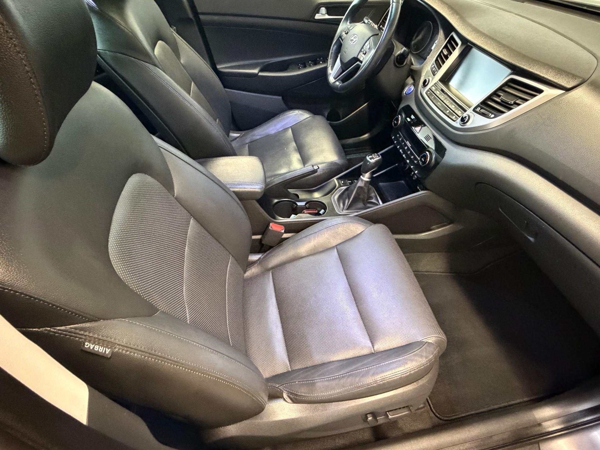 HYUNDAI Tucson 2.0 CRDI Plena 4WD-image-11