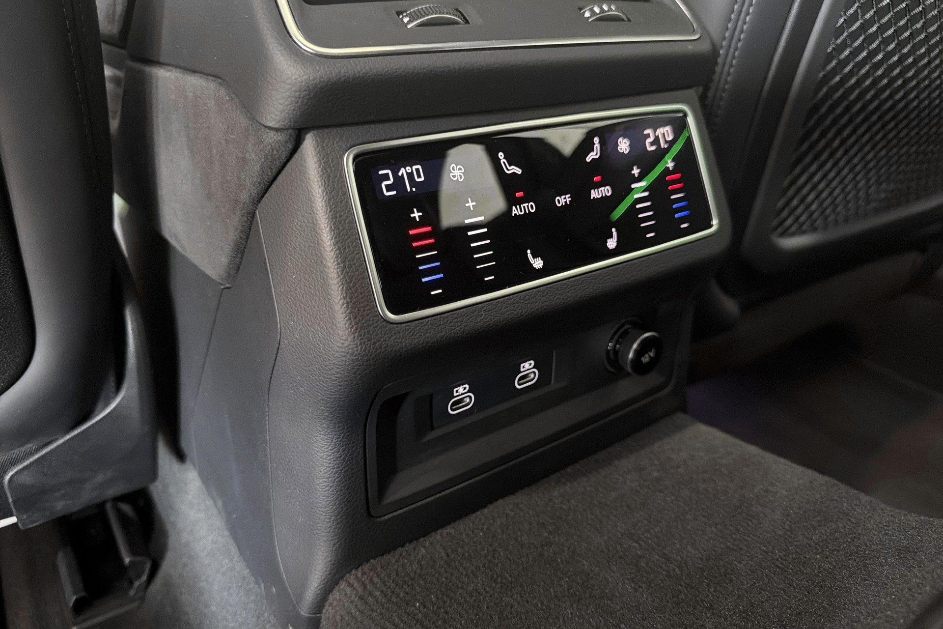 AUDI RS6 Avant 4.0 TFSI V8 Performance *ABT* quattro-image-27