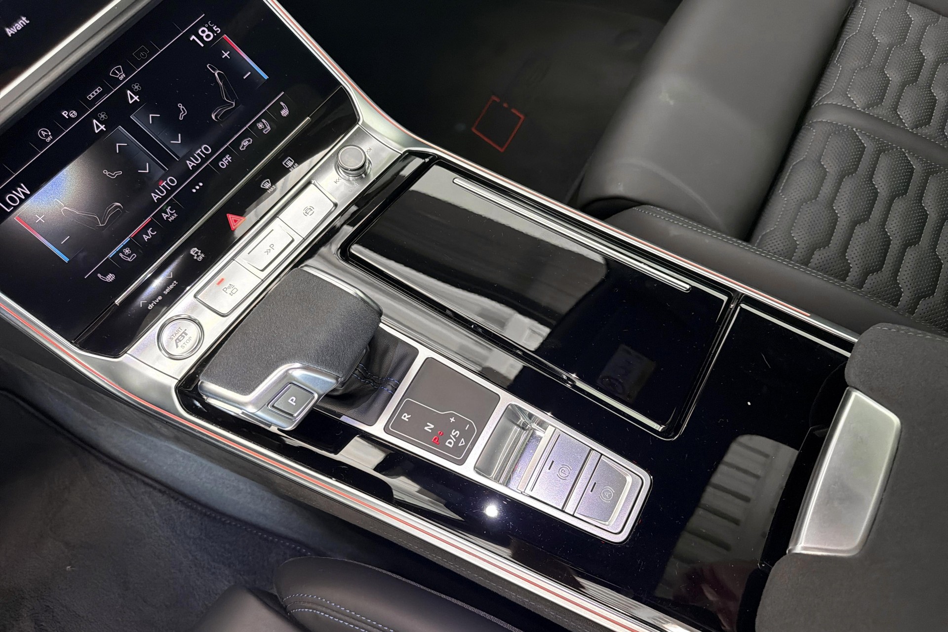 AUDI RS6 Avant 4.0 TFSI V8 Performance *ABT* quattro-image-13