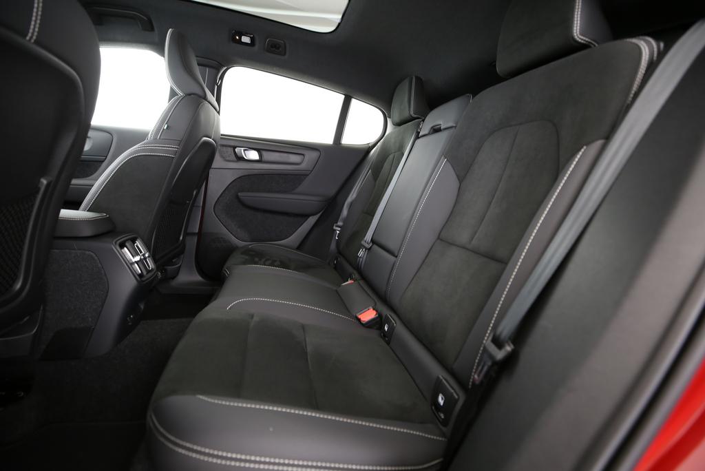 VOLVO C40 P6 Recharge Ultimate-image-7