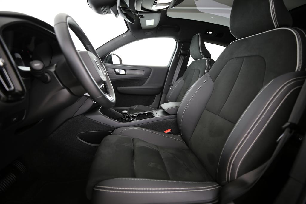 VOLVO C40 P6 Recharge Ultimate-image-3