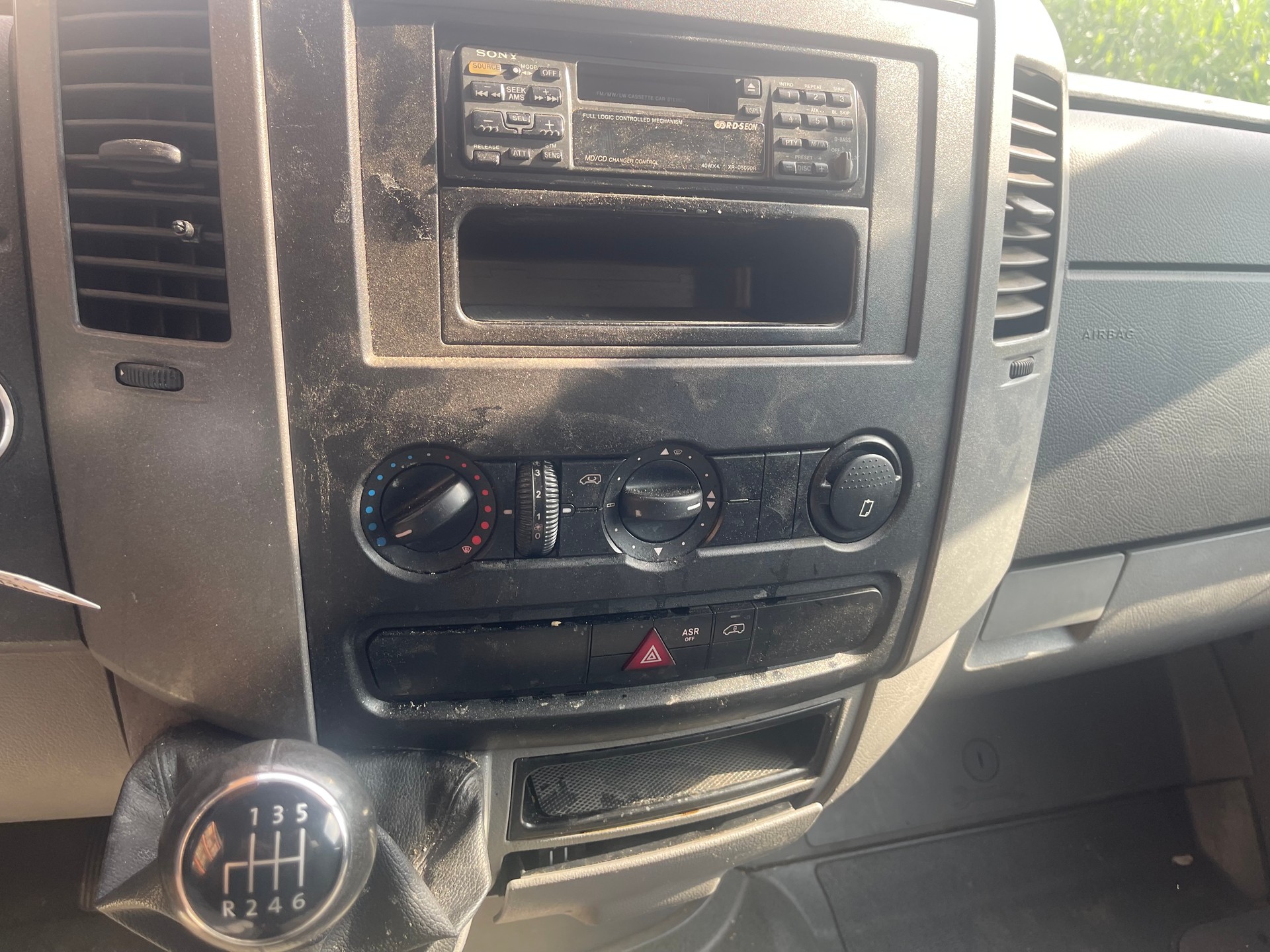 VW Crafter 35 2.0 TDI CR-image-7
