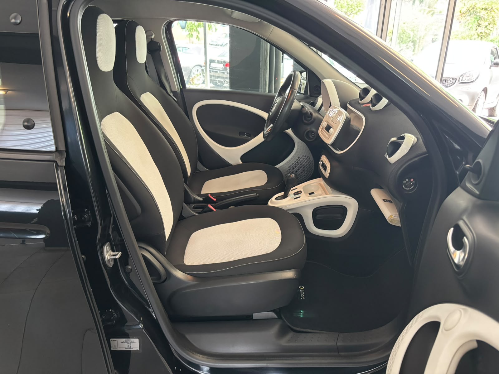 SMART forfour passion twinmatic-image-6