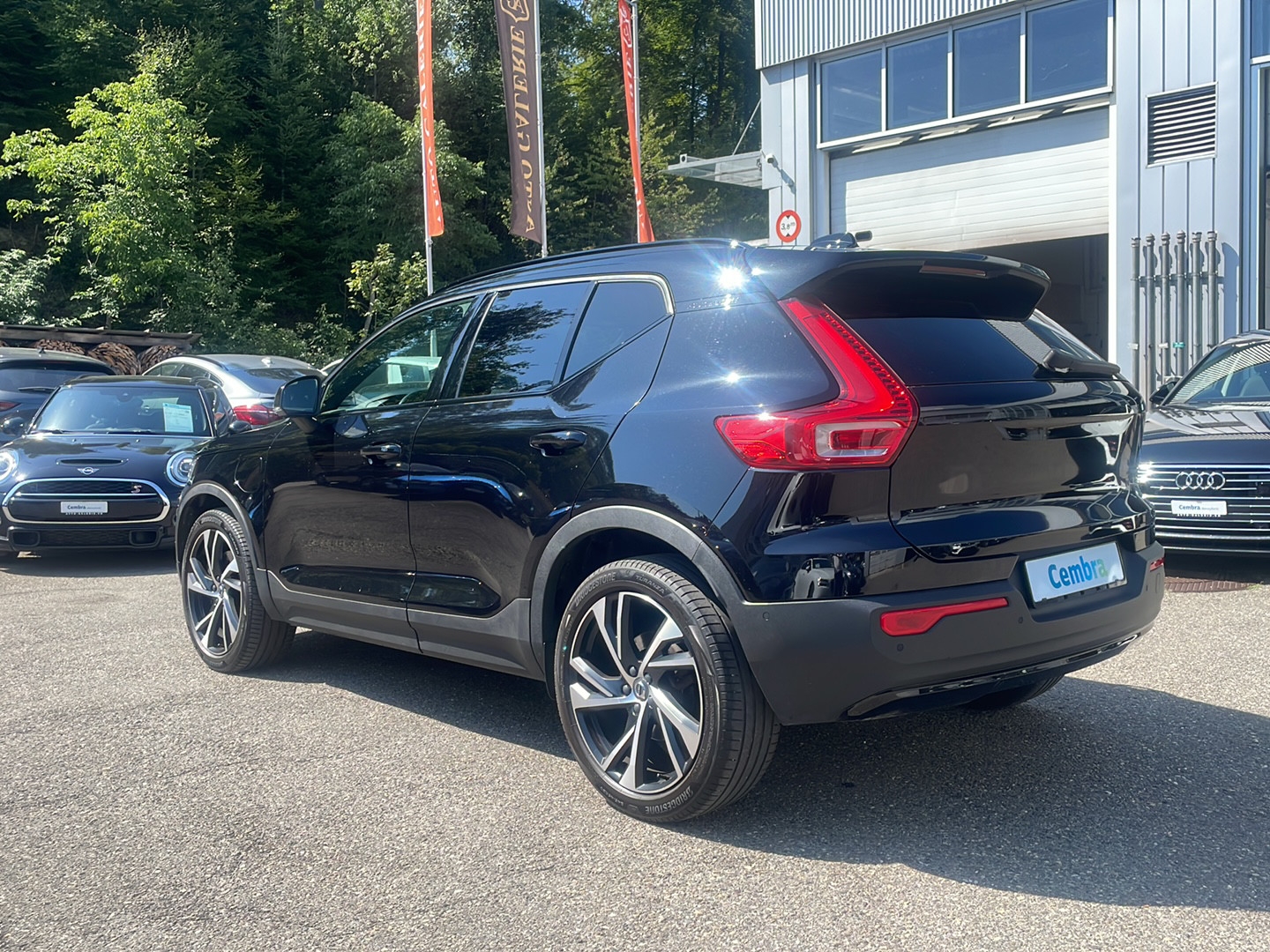 VOLVO XC40 T5 TwE R-Design DCT-image-2