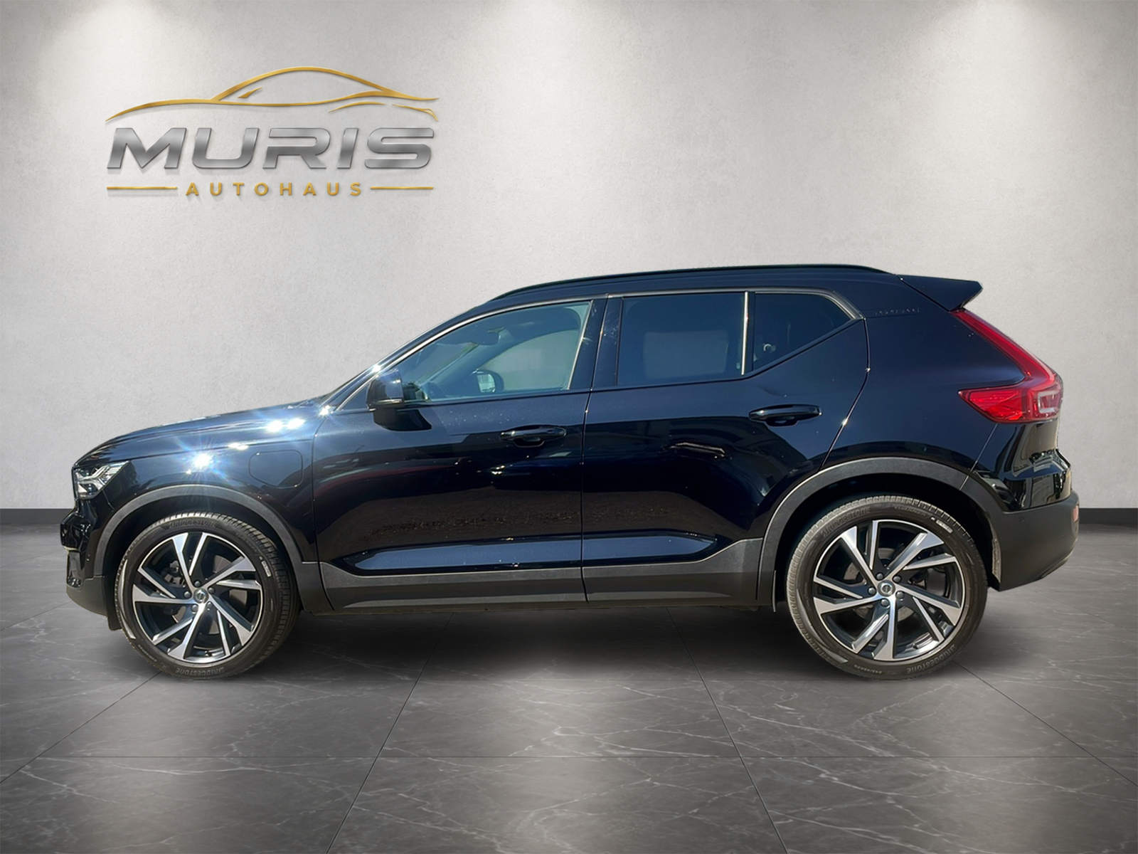 VOLVO VOLVO XC40 T5 TWIN ENGINE R-DESIGN DCT – PLUG-IN HYBRID | R-DESIGN | DCT | SPORTLICH-image-1