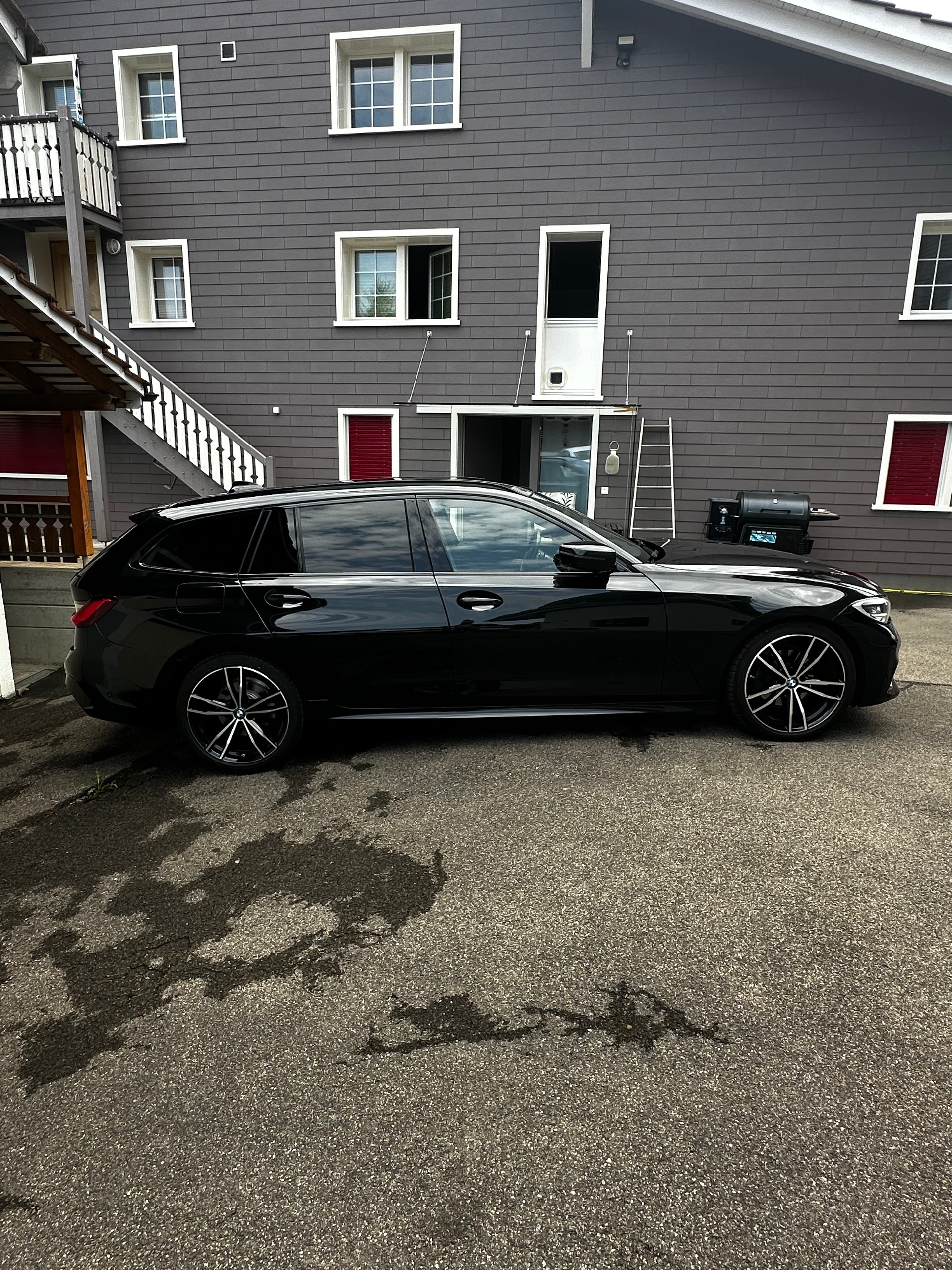 BMW 320d xDrive-image-2