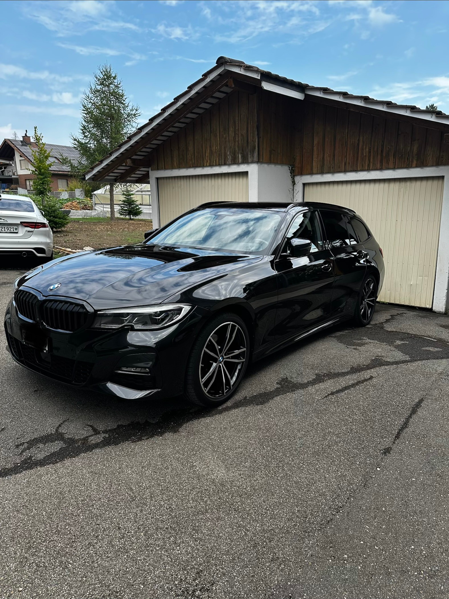BMW 320d xDrive-image-0