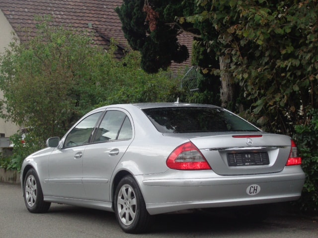 MERCEDES-BENZ E 200 Kompressor Classic-image-2
