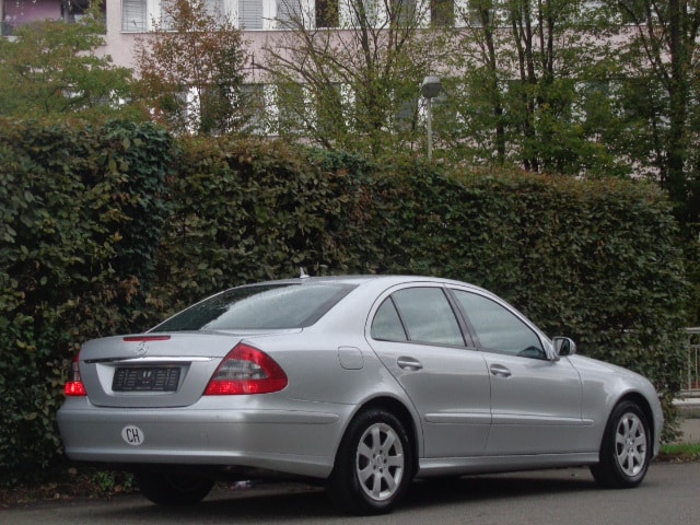 MERCEDES-BENZ E 200 Kompressor Classic-image-10