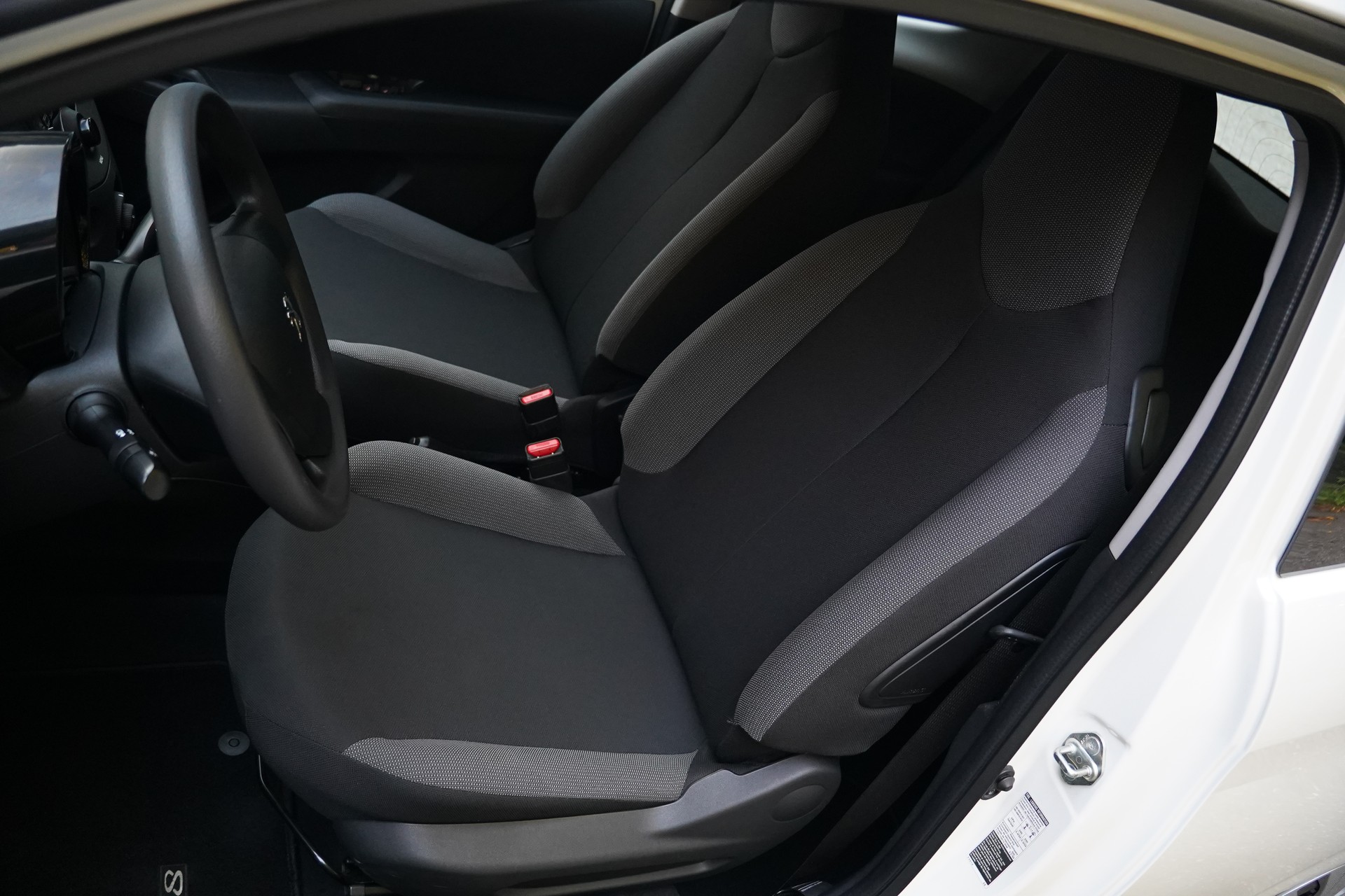 PEUGEOT 108 e-1.0 VTi Stop&Start Active Top-image-17