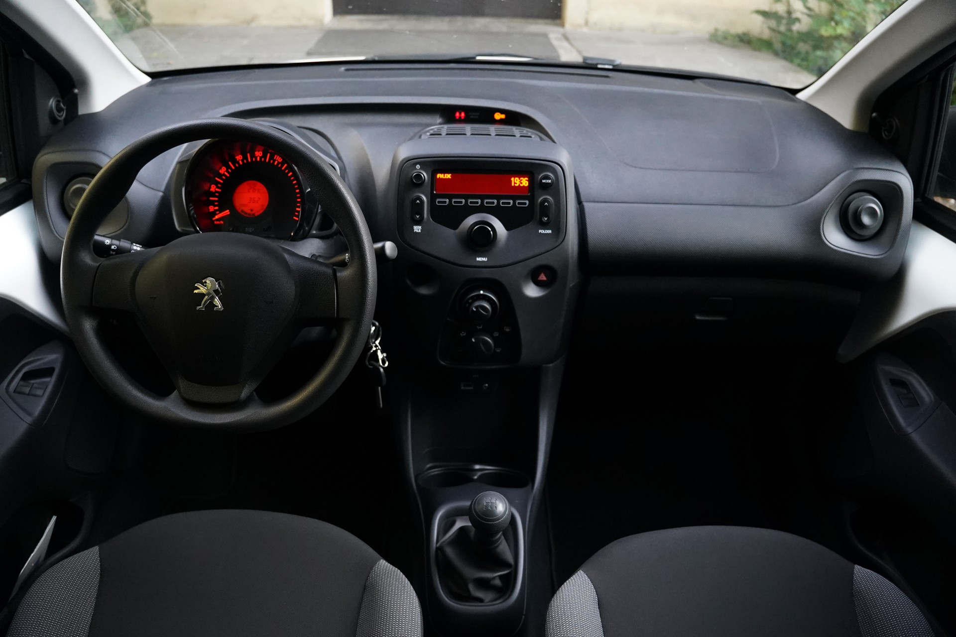 PEUGEOT 108 e-1.0 VTi Stop&Start Active Top-image-16