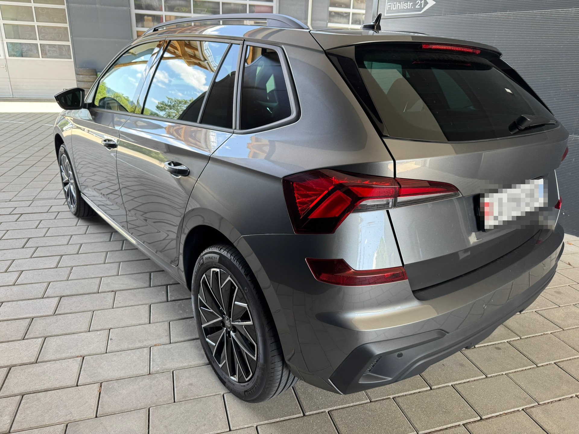 SKODA 1.0 TSI Dynamic DSG-image-2