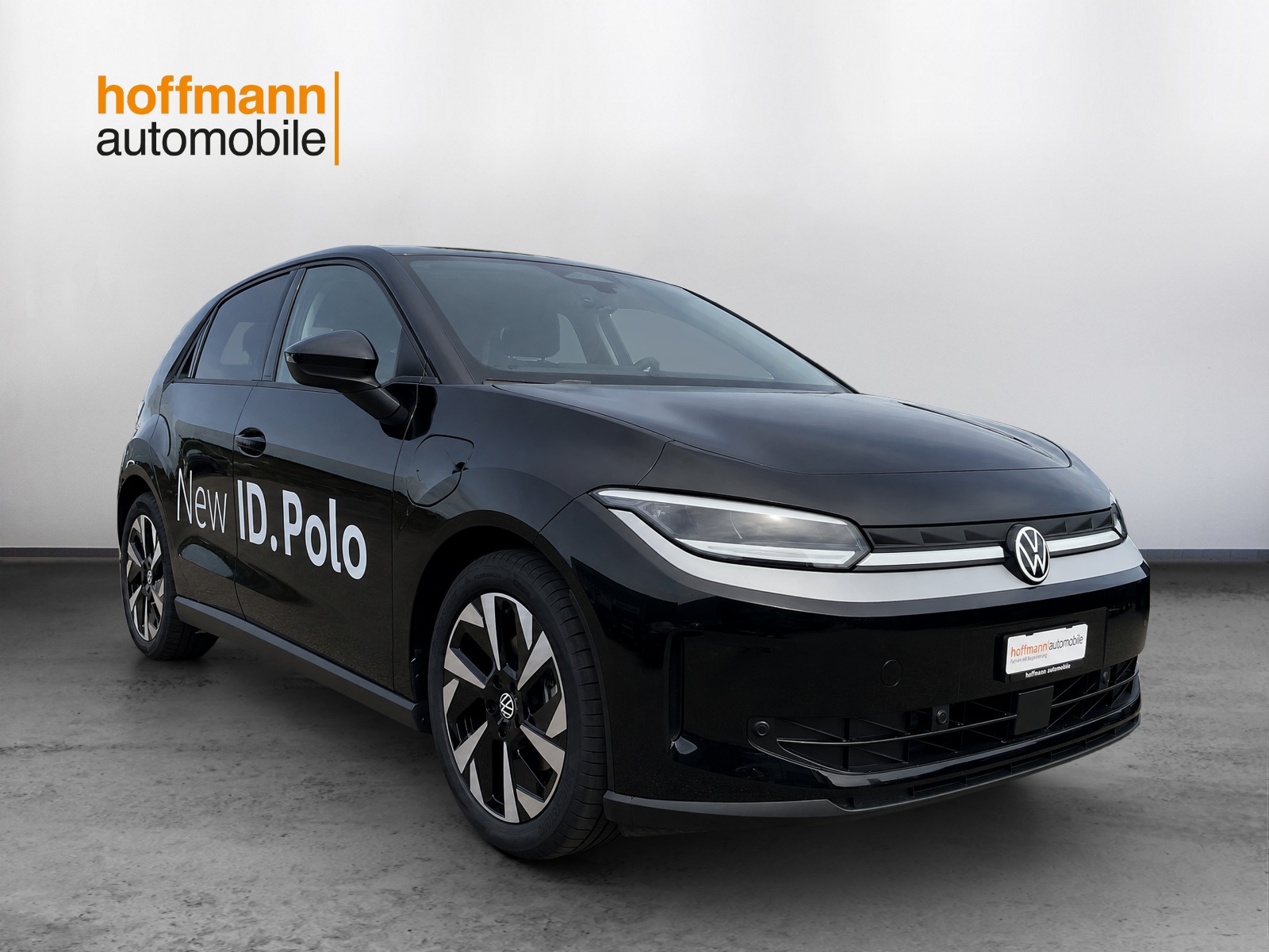 VW ID.Polo 52 kWh Life Edition One-showroom-element-2