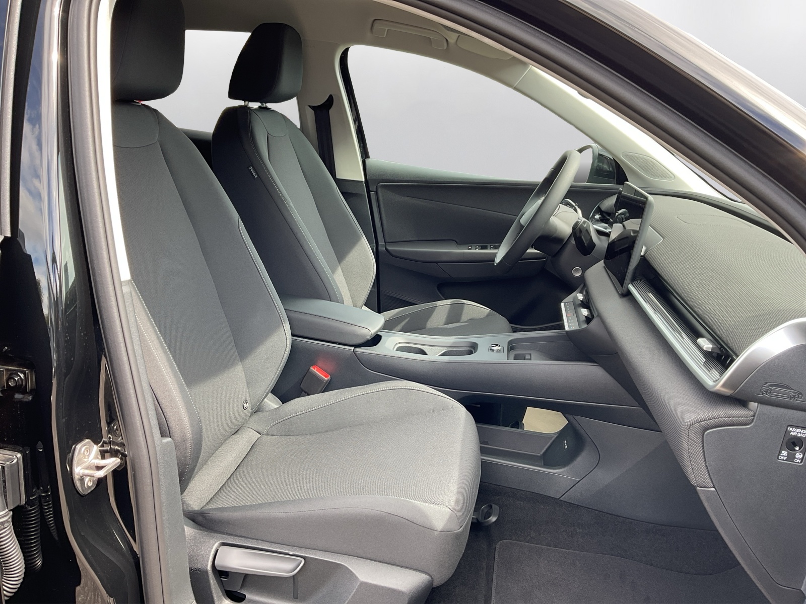 VW ID.Polo 52 kWh Life Edition One-image-13