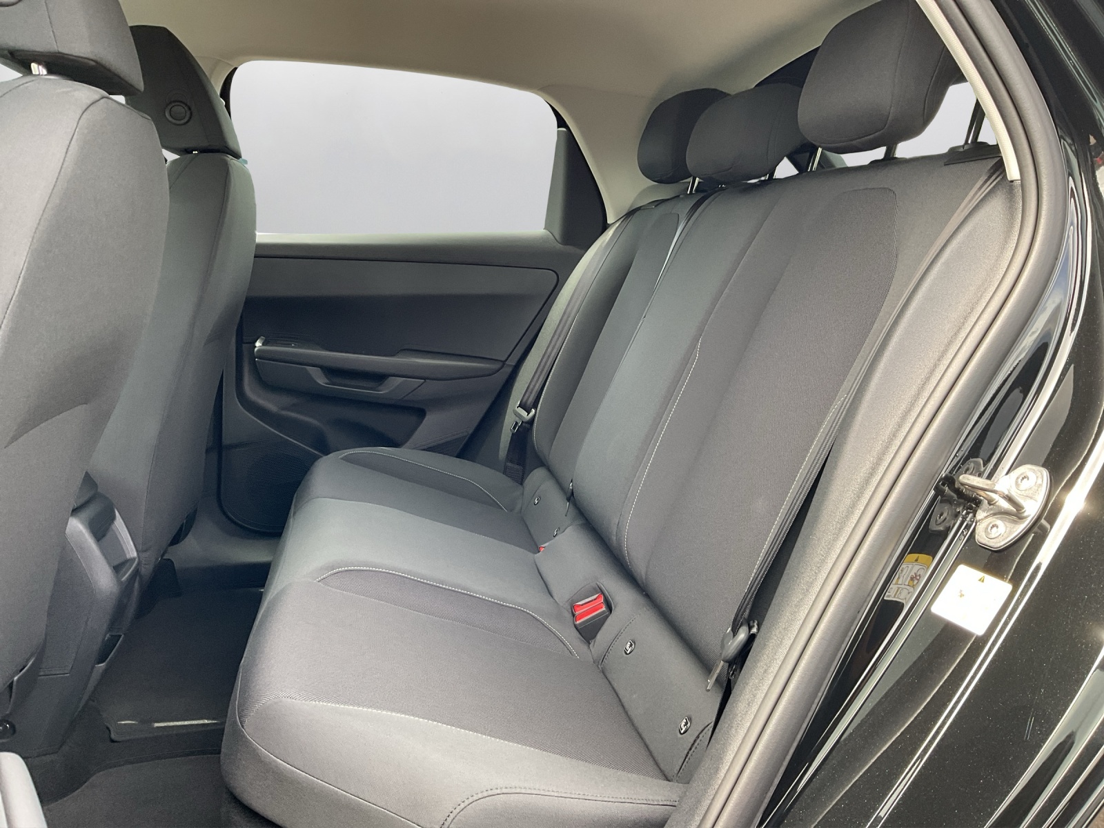VW ID.Polo 52 kWh Life Edition One-image-10