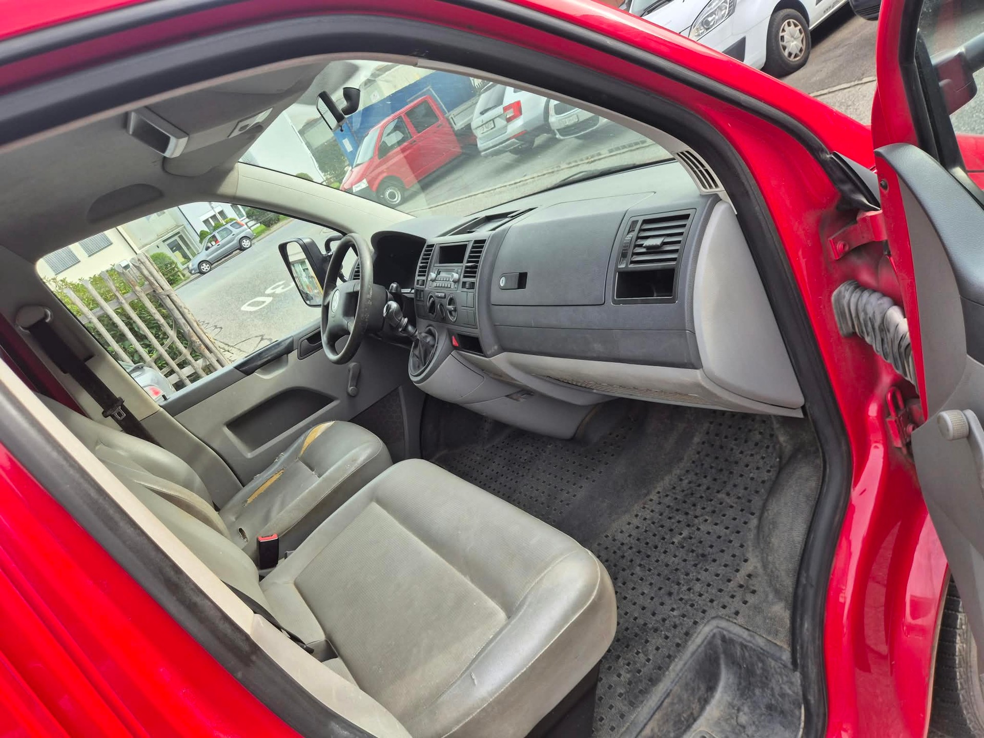VW T5 1.9 TDI PD-image-4