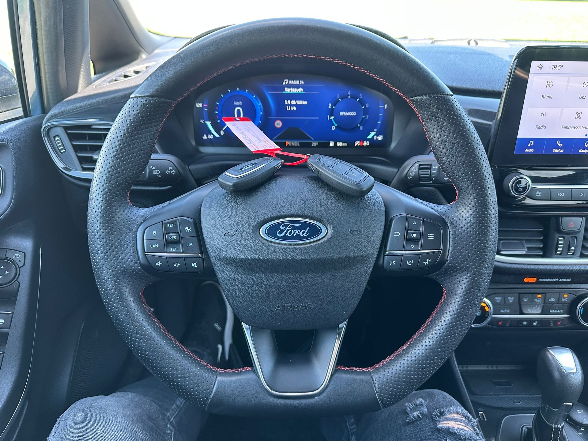 FORD Fiesta 1.0 SCTi MHEV ST Line X Automat-image-13