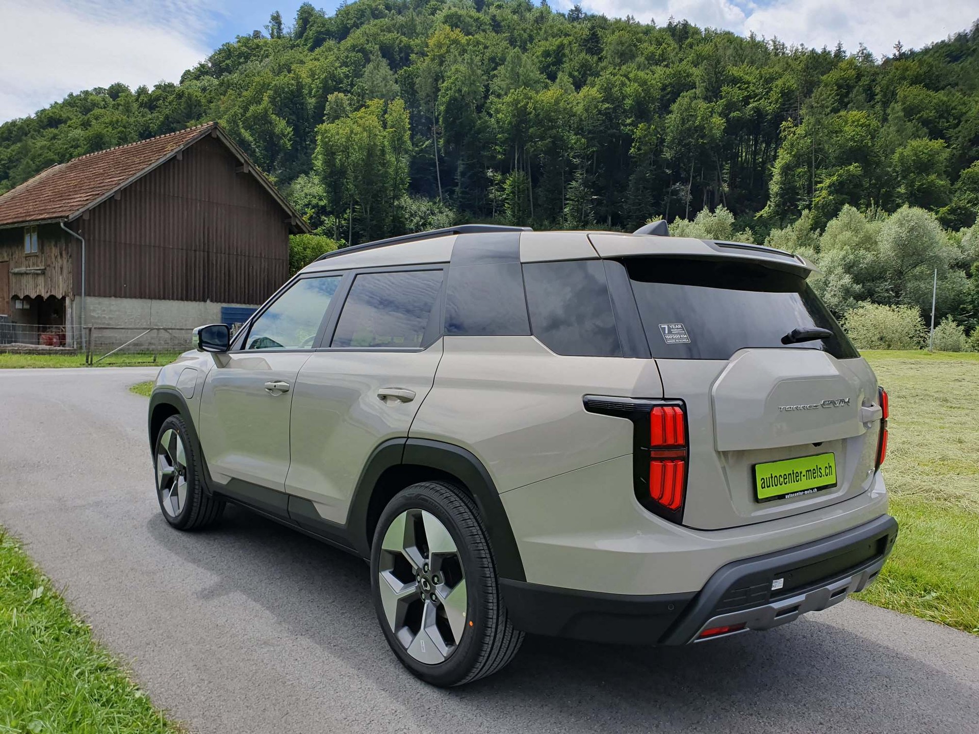 KGM-SsangYong Torres EVX Titanium Luxury-image-3