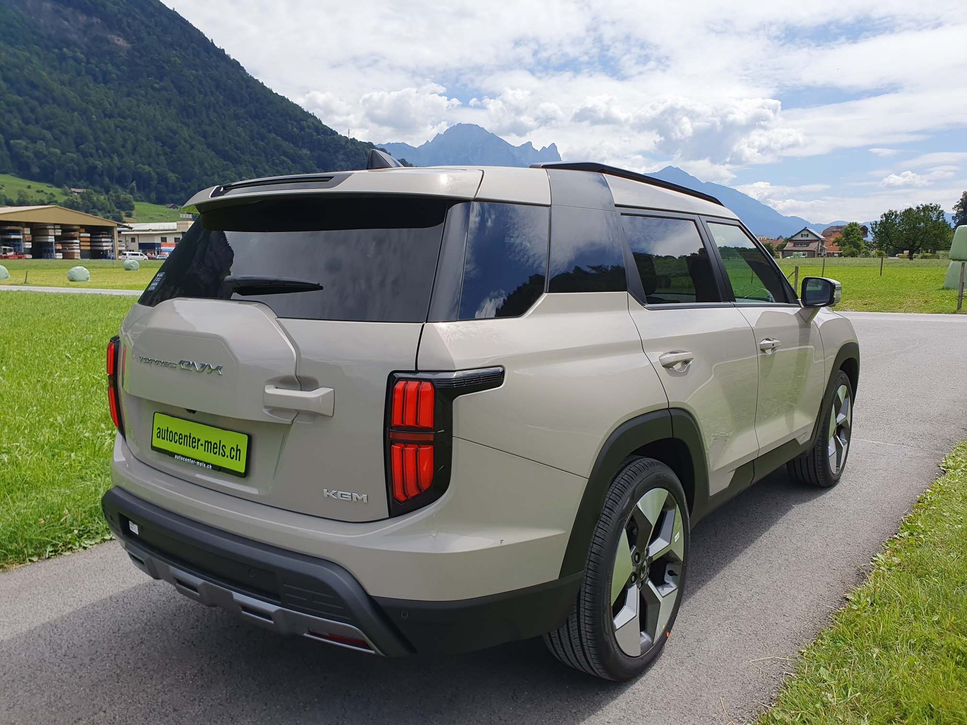 KGM-SsangYong Torres EVX Titanium Luxury-image-5