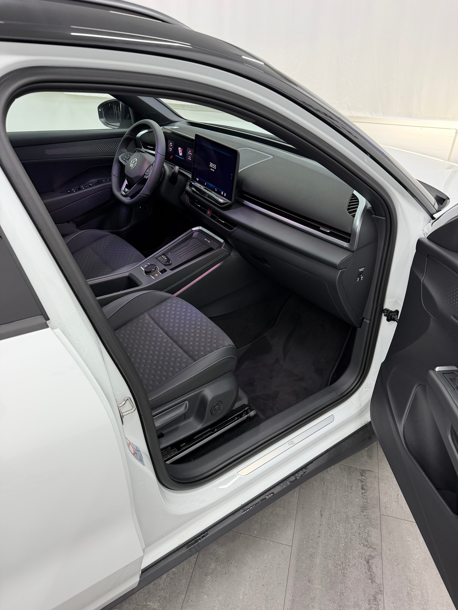VW T-Roc 1.5 TSI EVO Life DSG-image-11