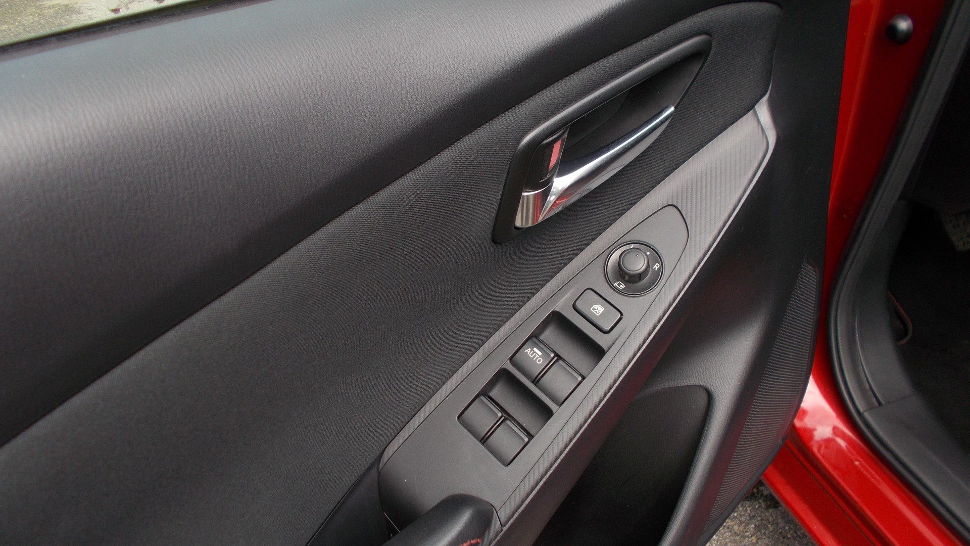 MAZDA 2 1.5i 16V Skyactiv-G Revolution-image-7