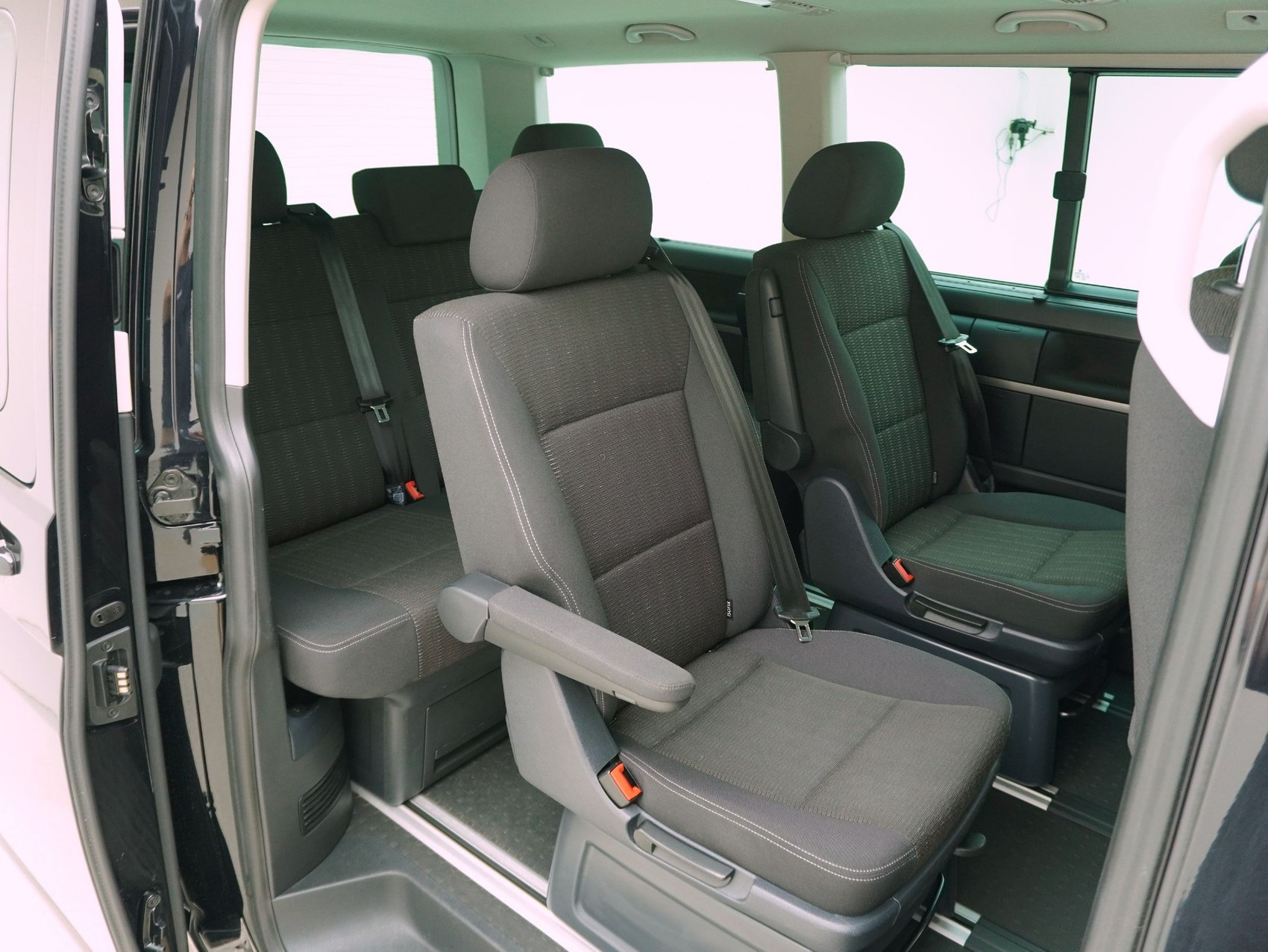 VW T6 Multivan 2.0 TDI DSG Comfortline 4Motion-image-10