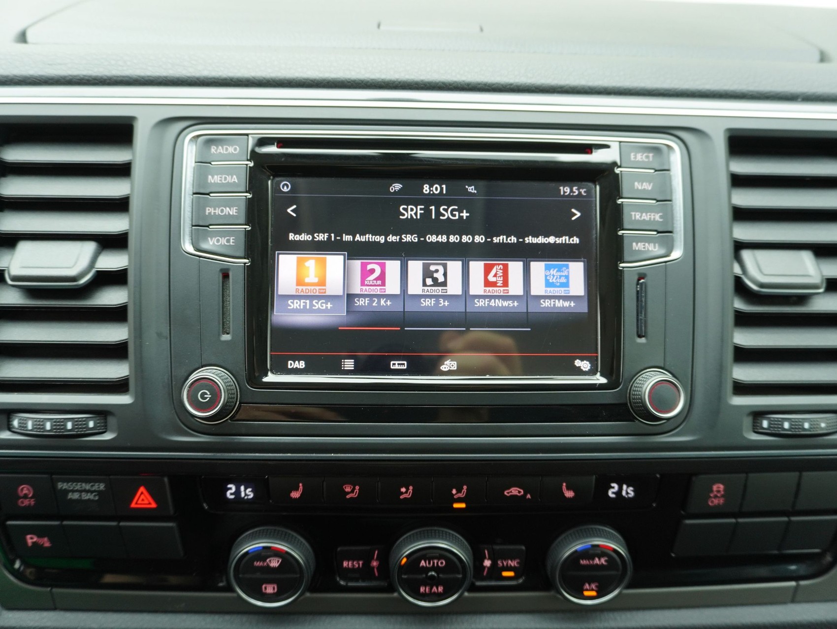 VW T6 Multivan 2.0 TDI DSG Comfortline 4Motion-image-16