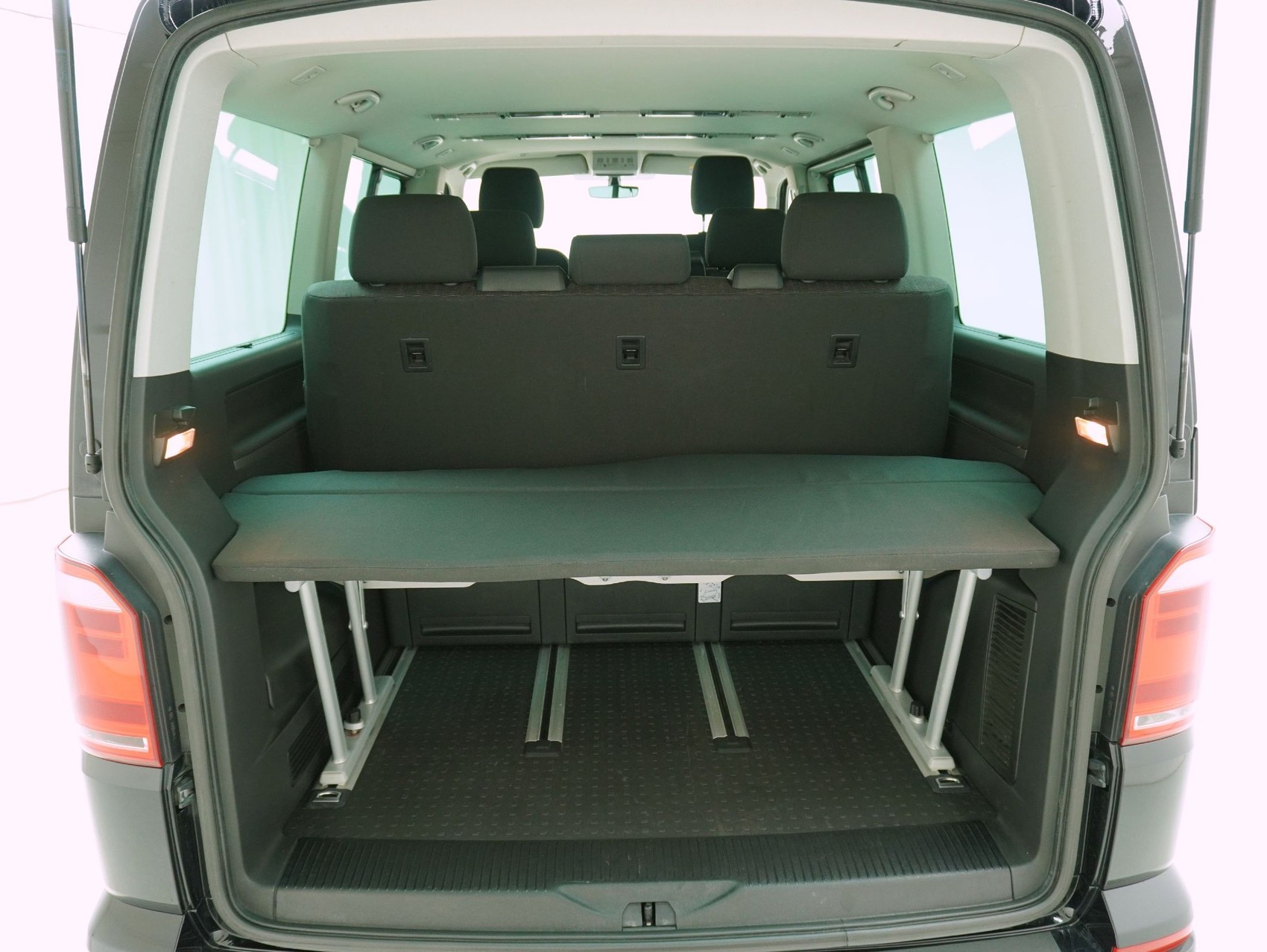 VW T6 Multivan 2.0 TDI DSG Comfortline 4Motion-image-12