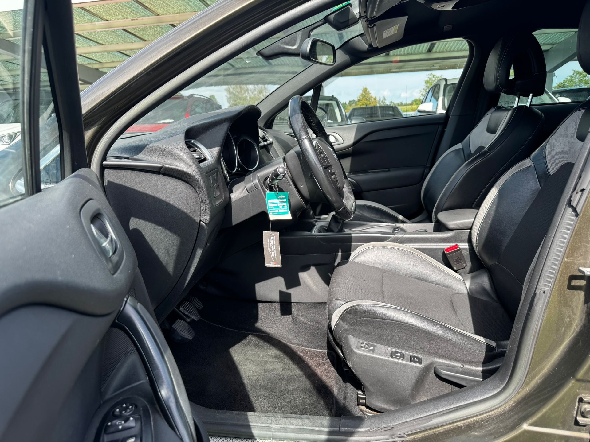DS AUTOMOBILES DS4 1.6 VTi Chic-image-9