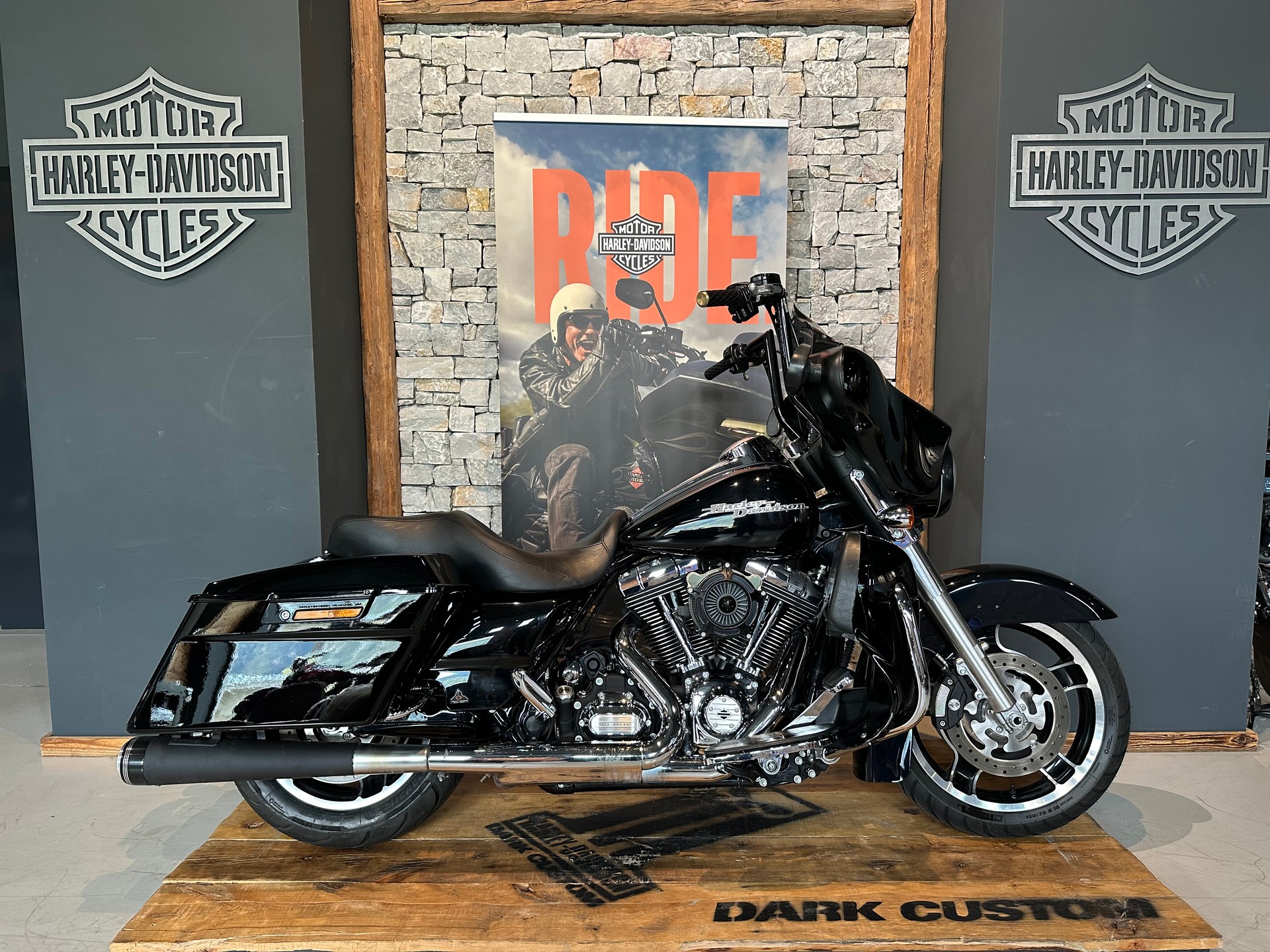 HARLEY-DAVIDSON FLHX Street Glide ABS