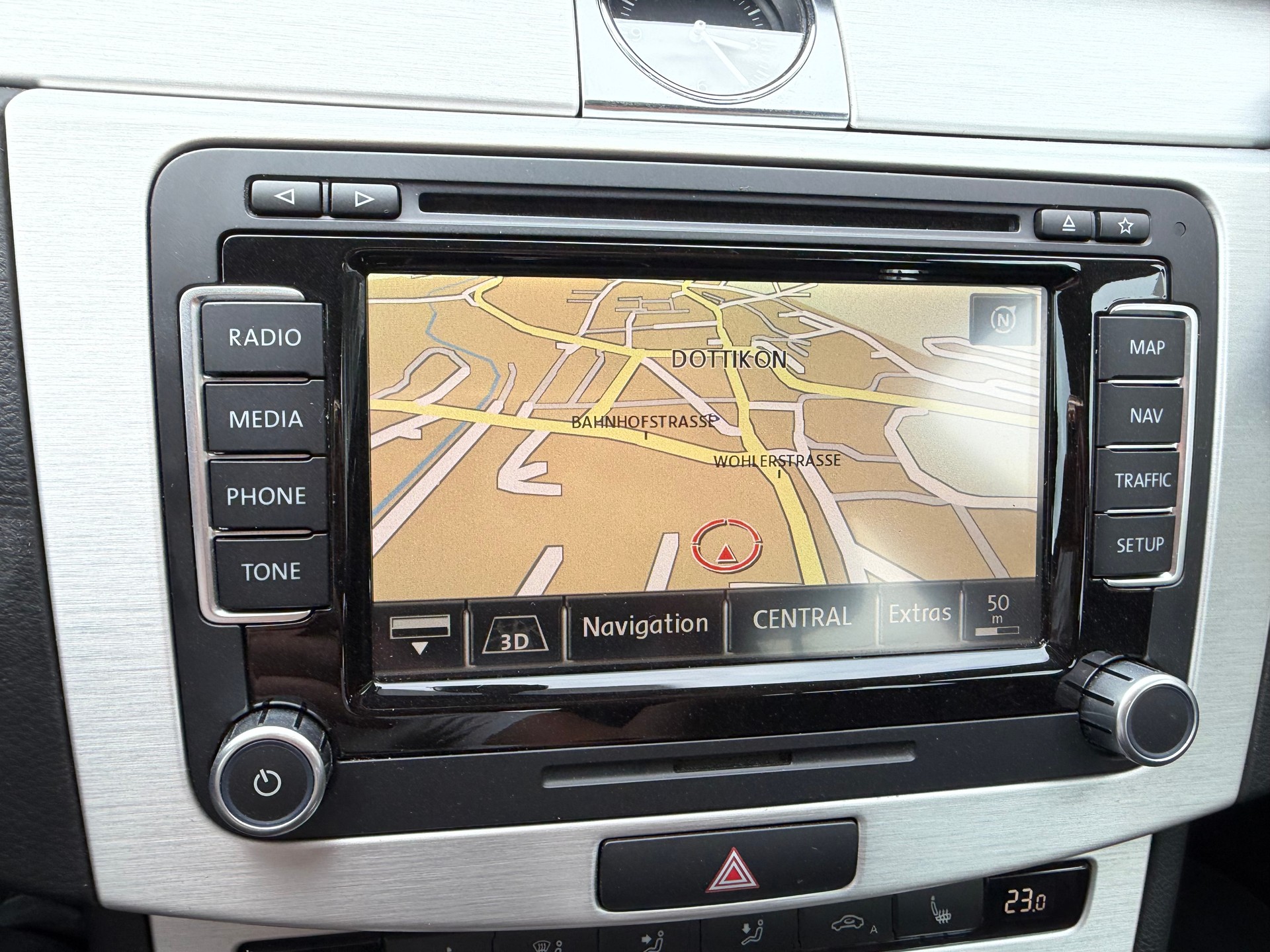 VW Passat Variant 2.0 TDI BMT Highline-image-12