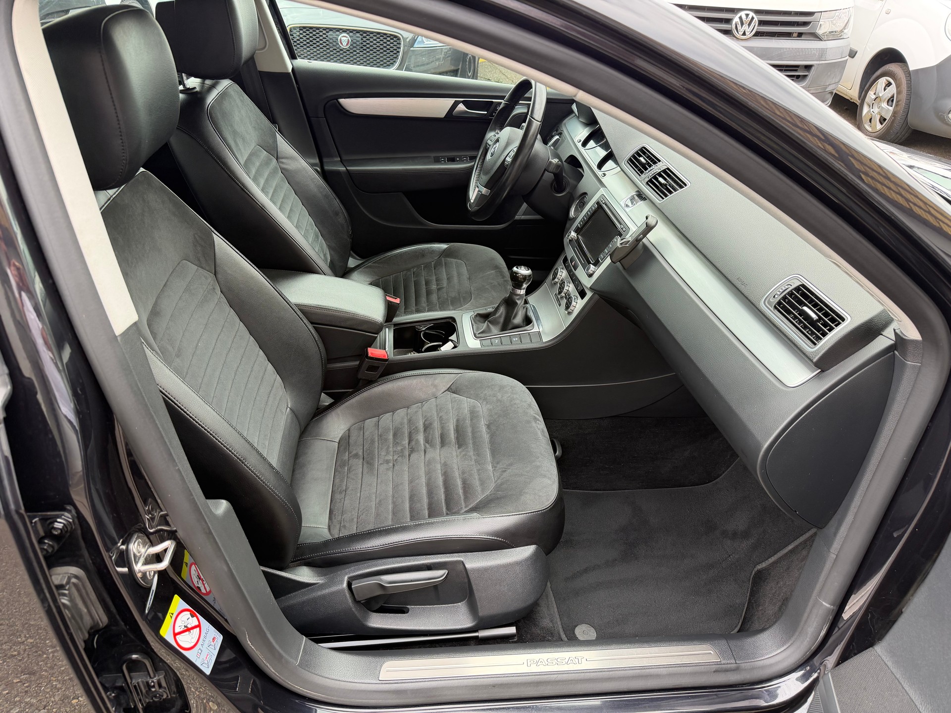 VW Passat Variant 2.0 TDI BMT Highline-image-13
