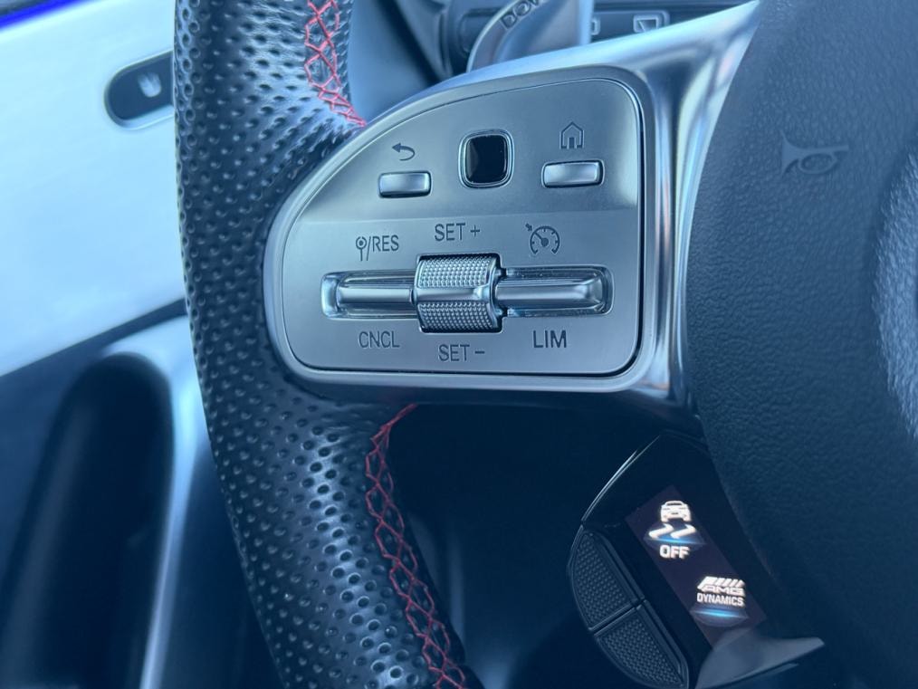 MERCEDES-BENZ CLA Shooting Brake 35 AMG 4Matic-image-4