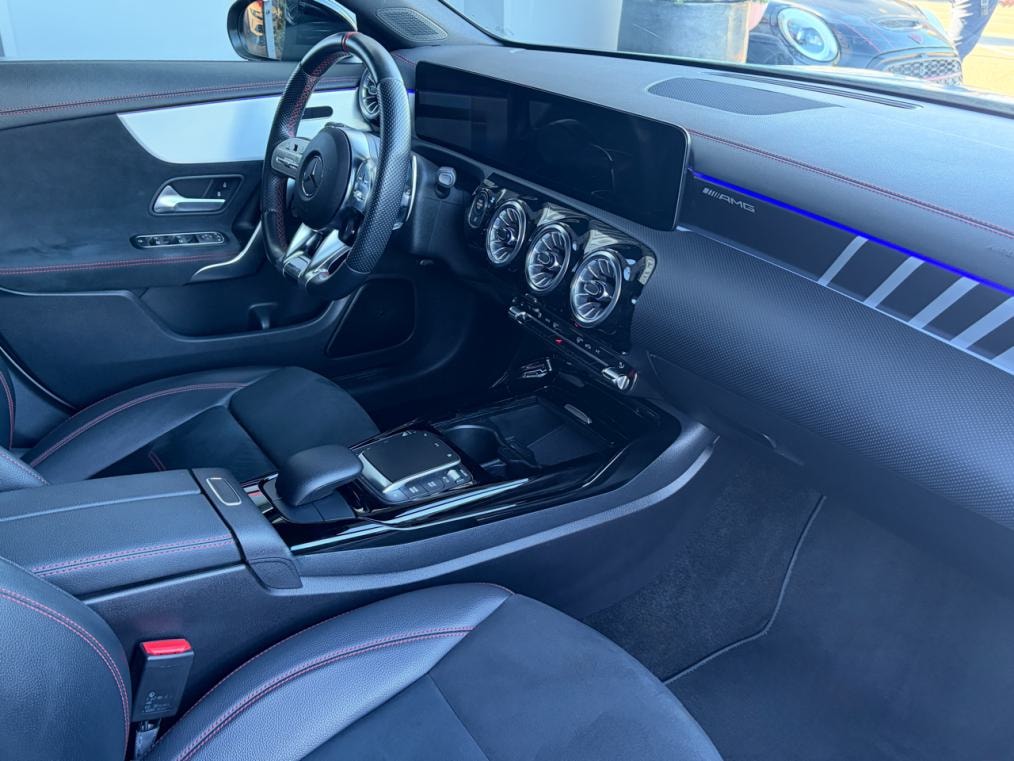 MERCEDES-BENZ CLA Shooting Brake 35 AMG 4Matic-image-8