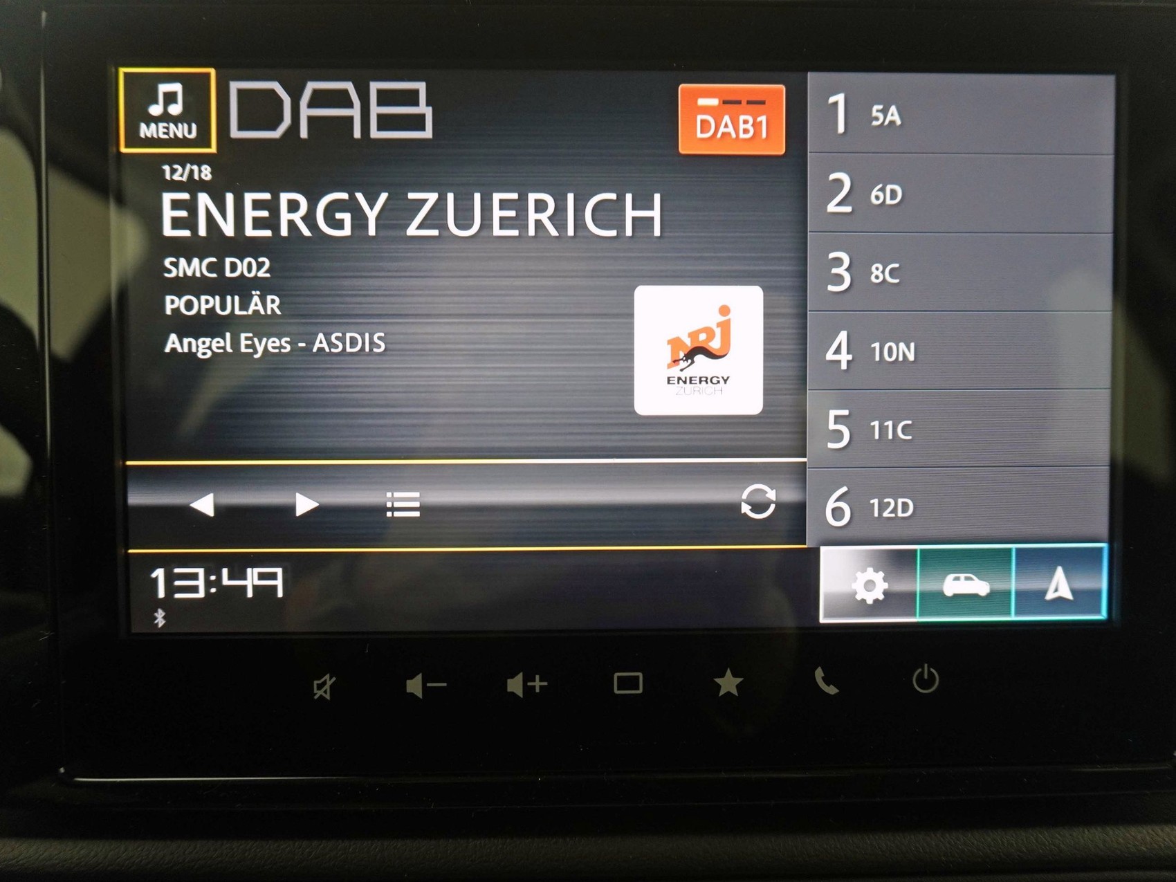 SUZUKI Swift 1.2 Sakura Hybrid-image-12