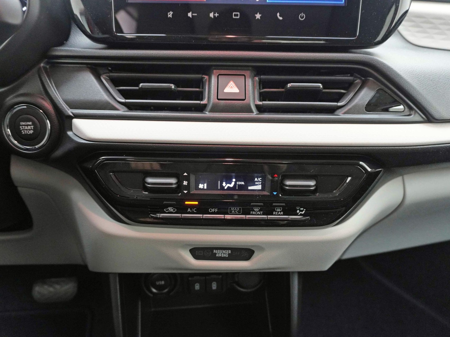 SUZUKI Swift 1.2 Sakura Hybrid-image-17