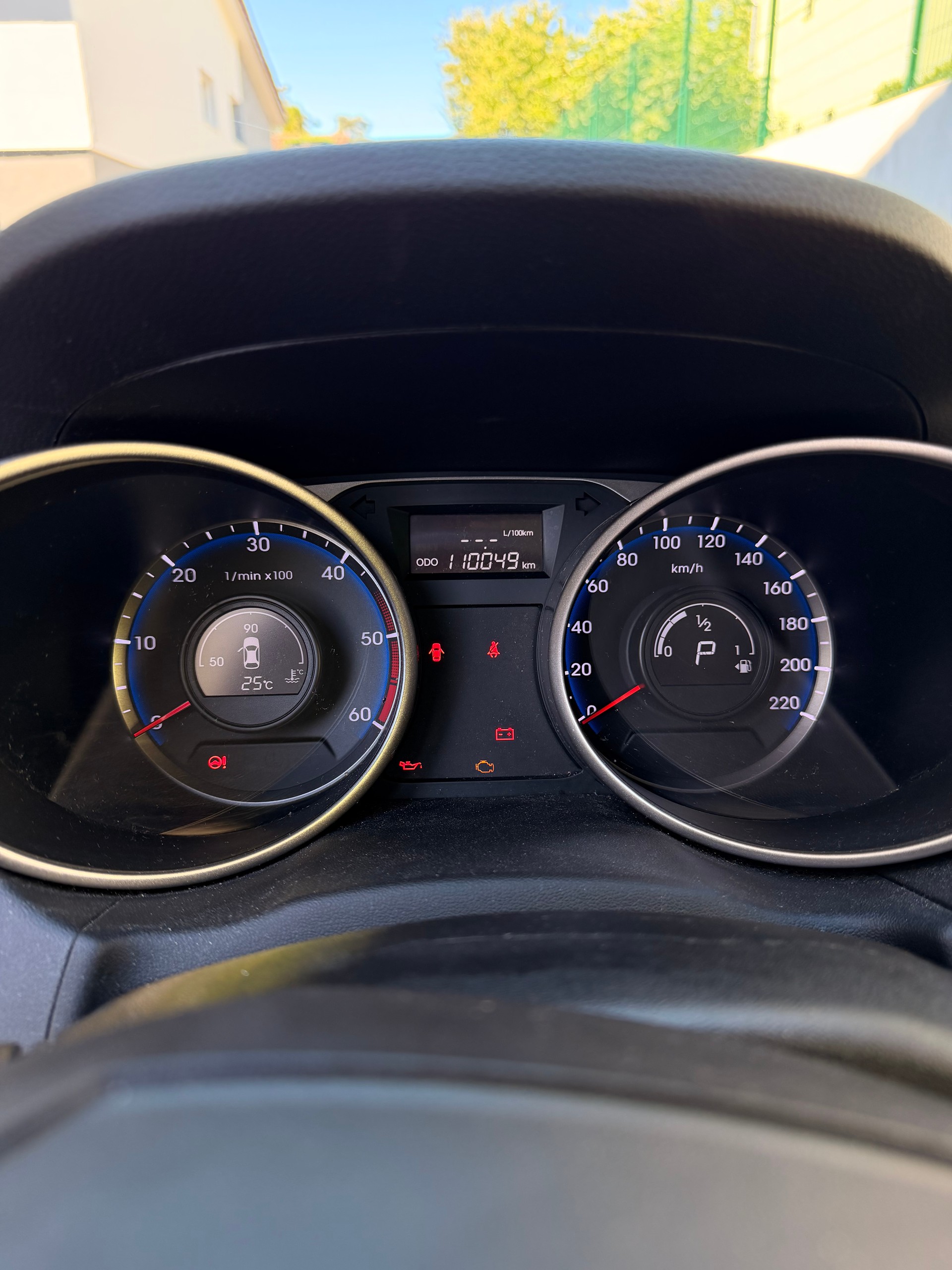 HYUNDAI 2.0 CRDi 184 Premium 4WD-image-3