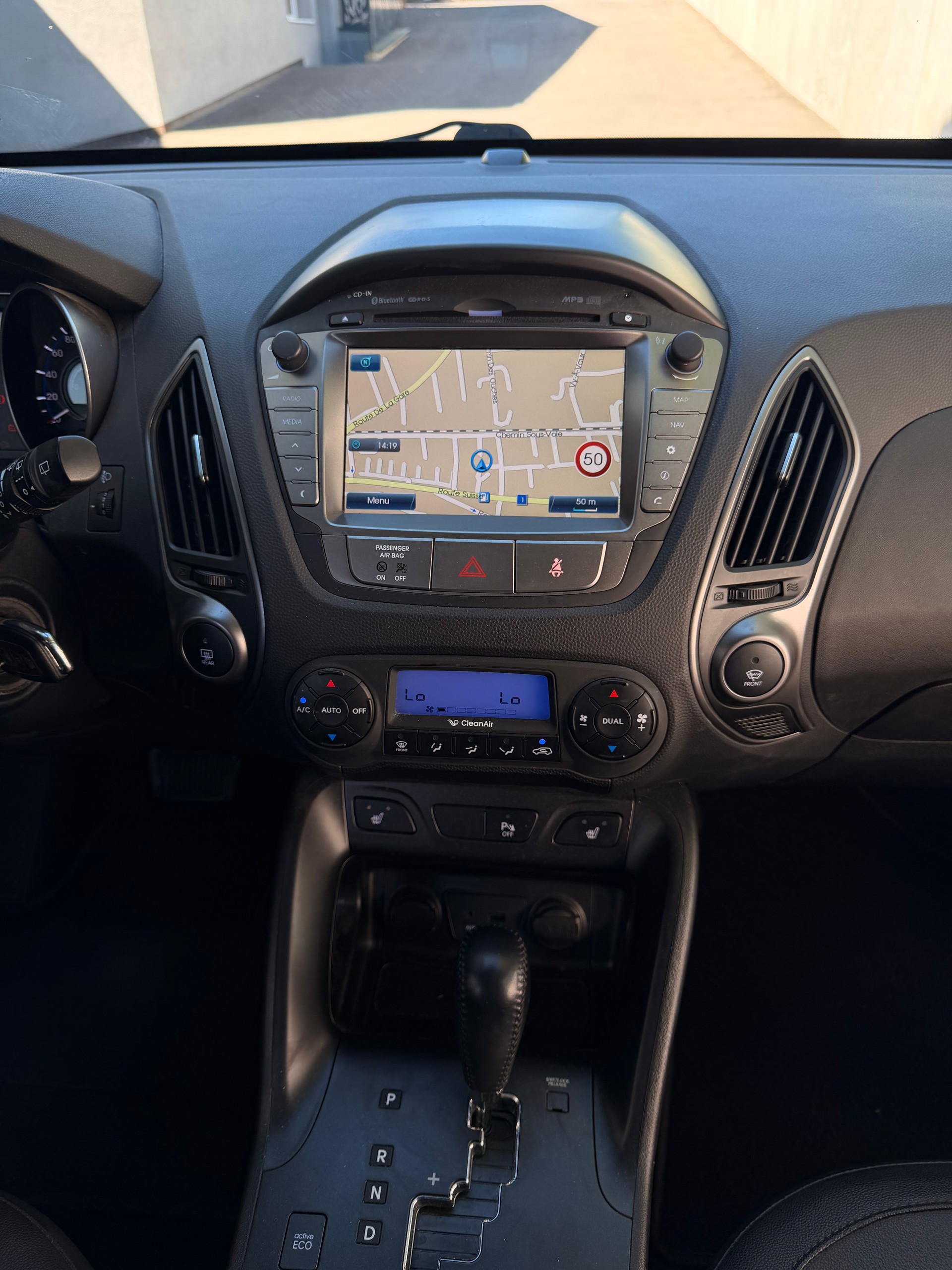 HYUNDAI 2.0 CRDi 184 Premium 4WD-image-4