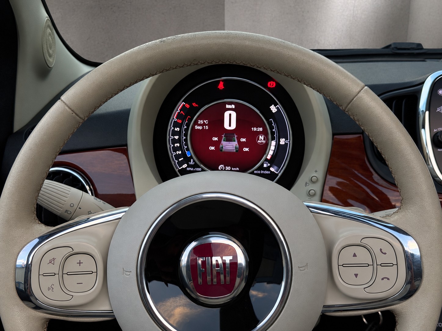 FIAT 500C 0.9 Twinair Riva Dualogic-image-16