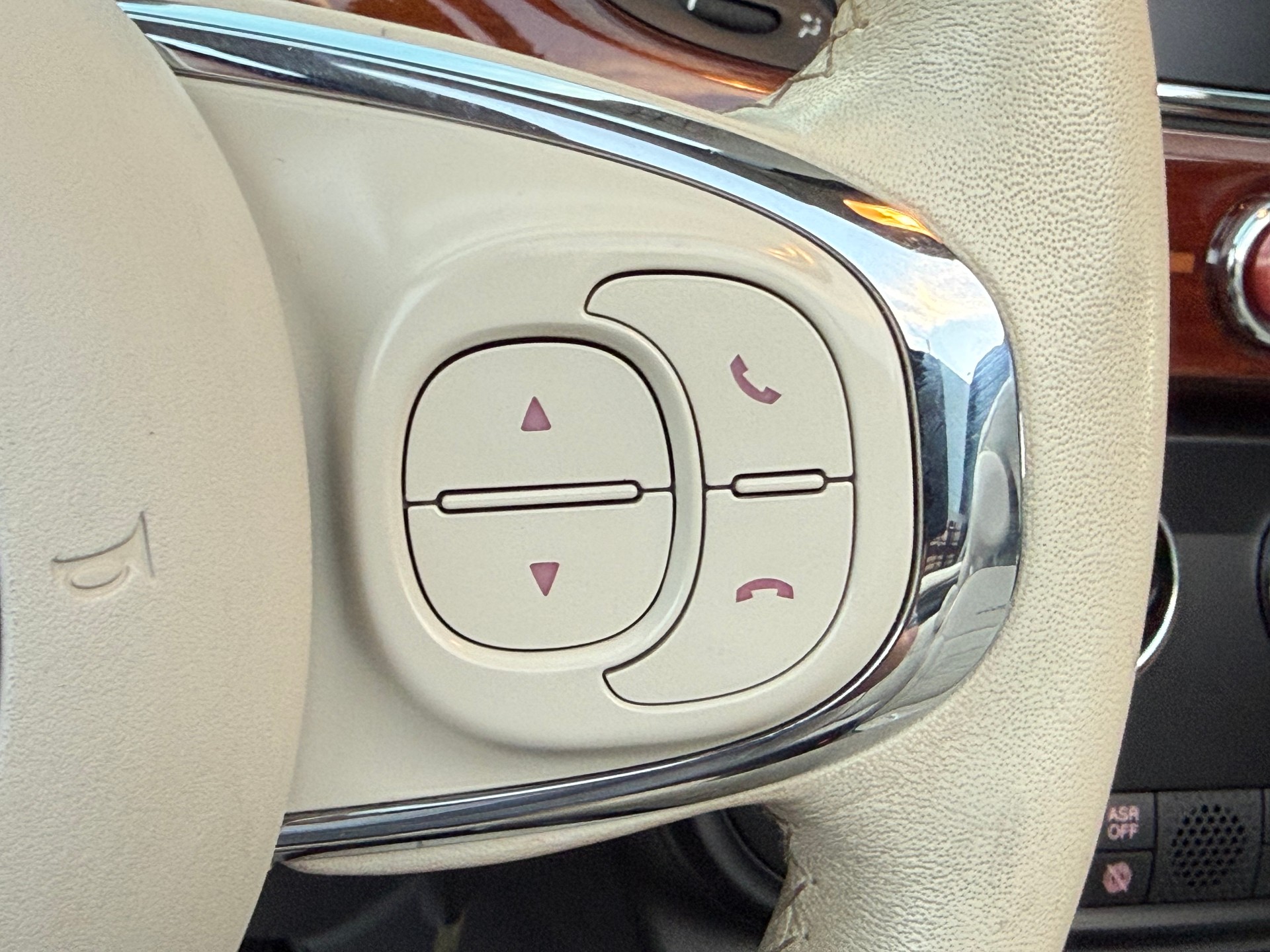 FIAT 500C 0.9 Twinair Riva Dualogic-image-19
