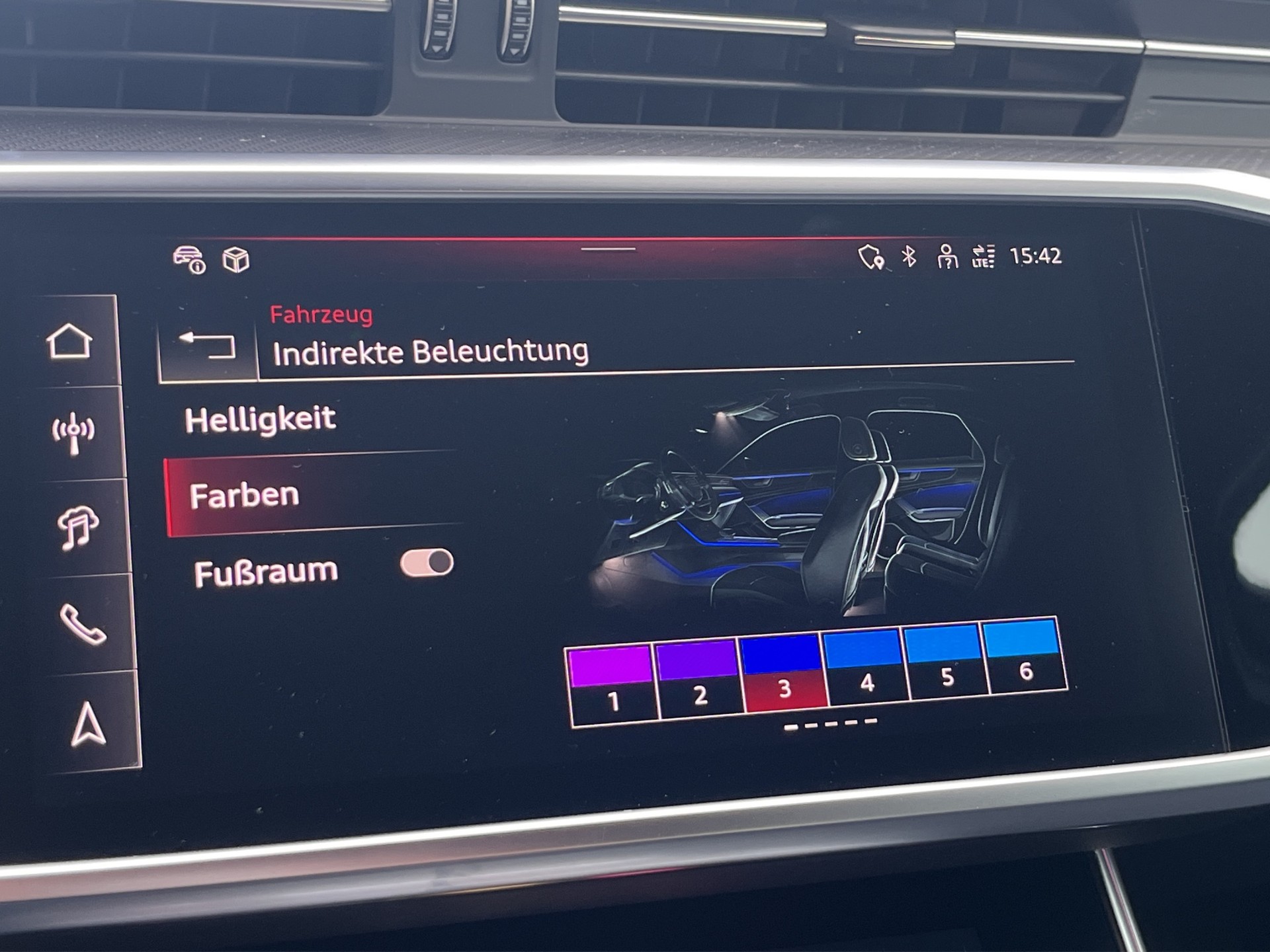 AUDI RS6 Avant 4.0 TFSI V8 quattro *B&O Advanced, 5 Jahre Werks-Garantie*-image-19
