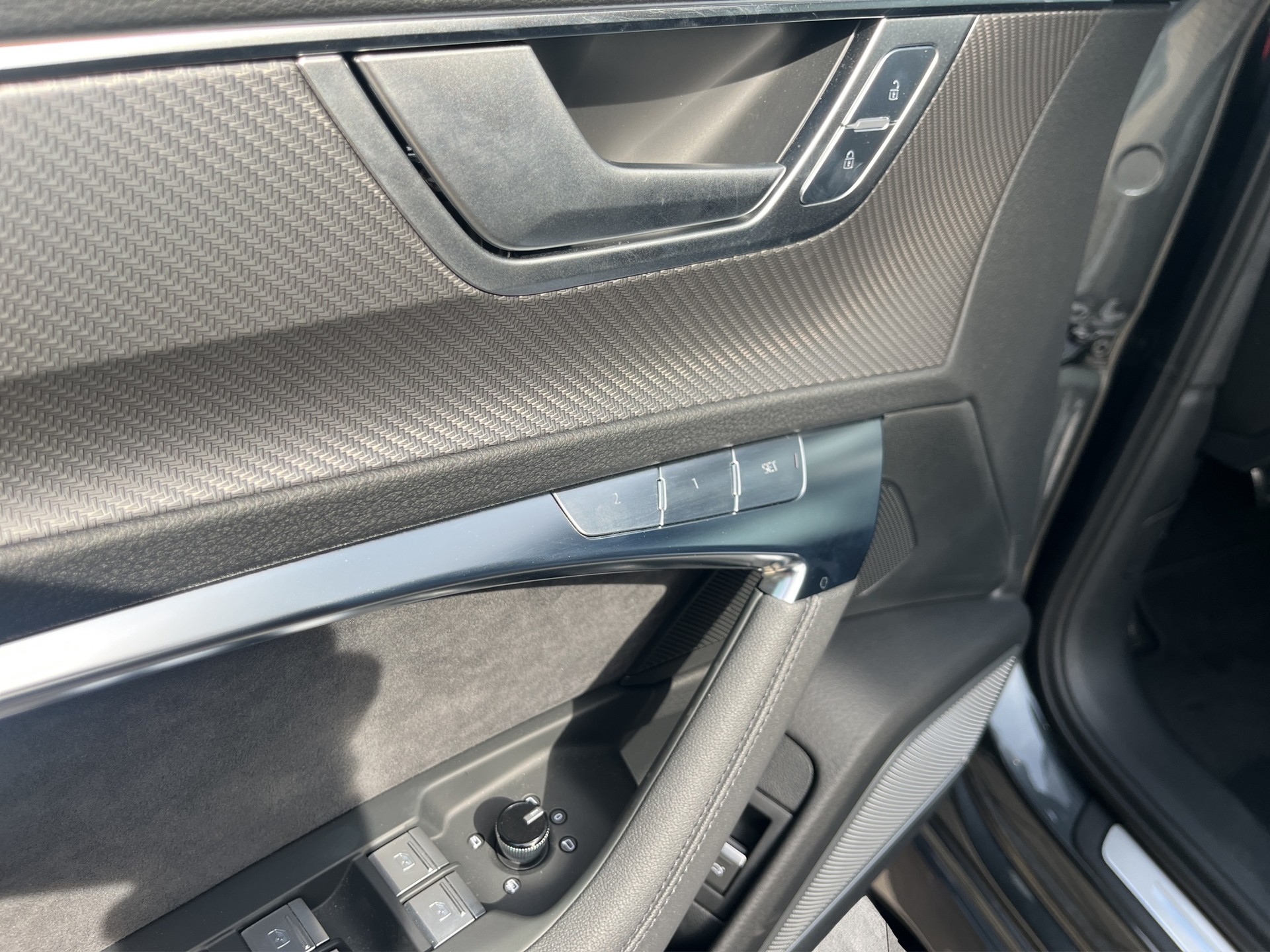 AUDI RS6 Avant 4.0 TFSI V8 quattro *B&O Advanced, 5 Jahre Werks-Garantie*-image-16