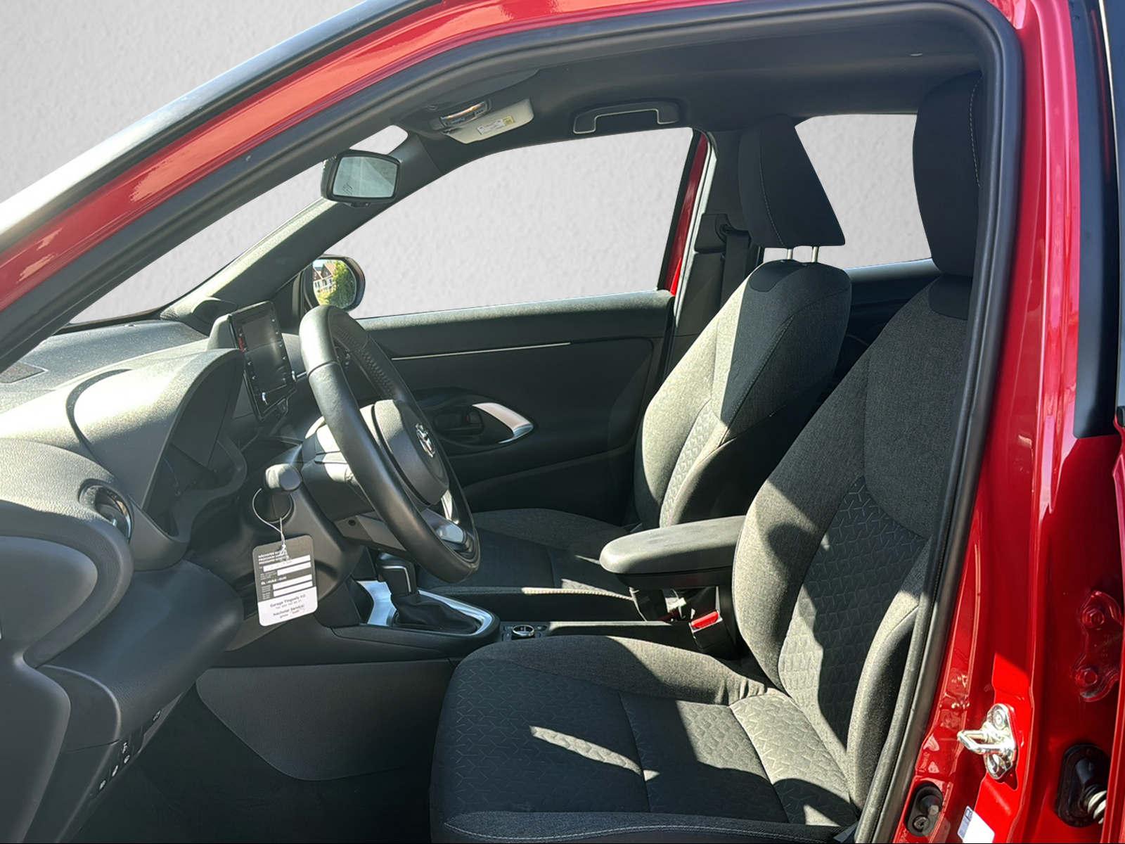 TOYOTA Yaris Cross 1.5 VVT-i HSD Trend AWD-i-image-2