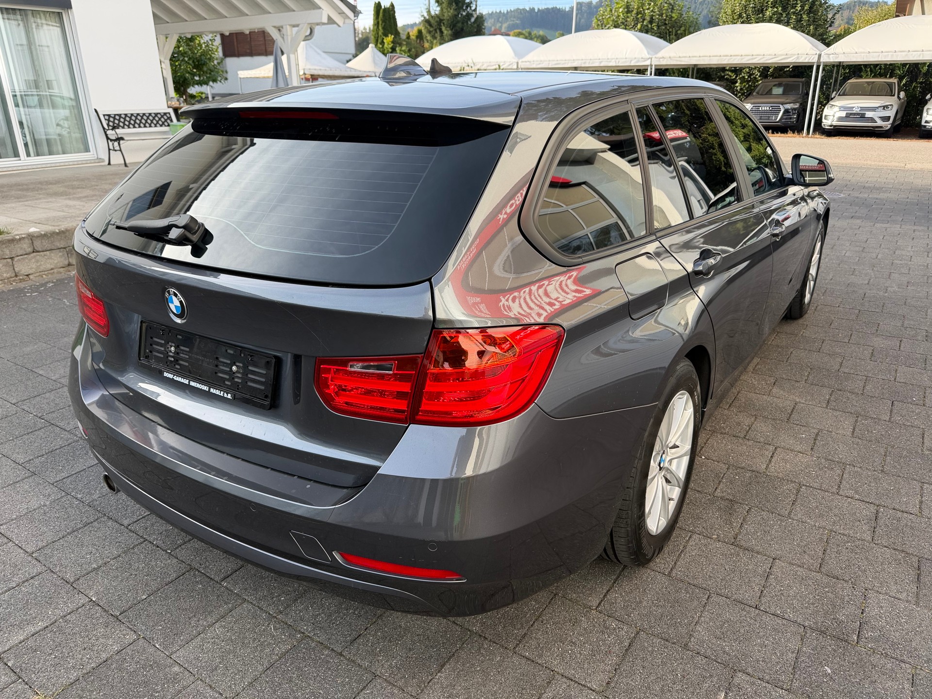 BMW 320d xDrive Touring Modern Line Steptronic-image-7