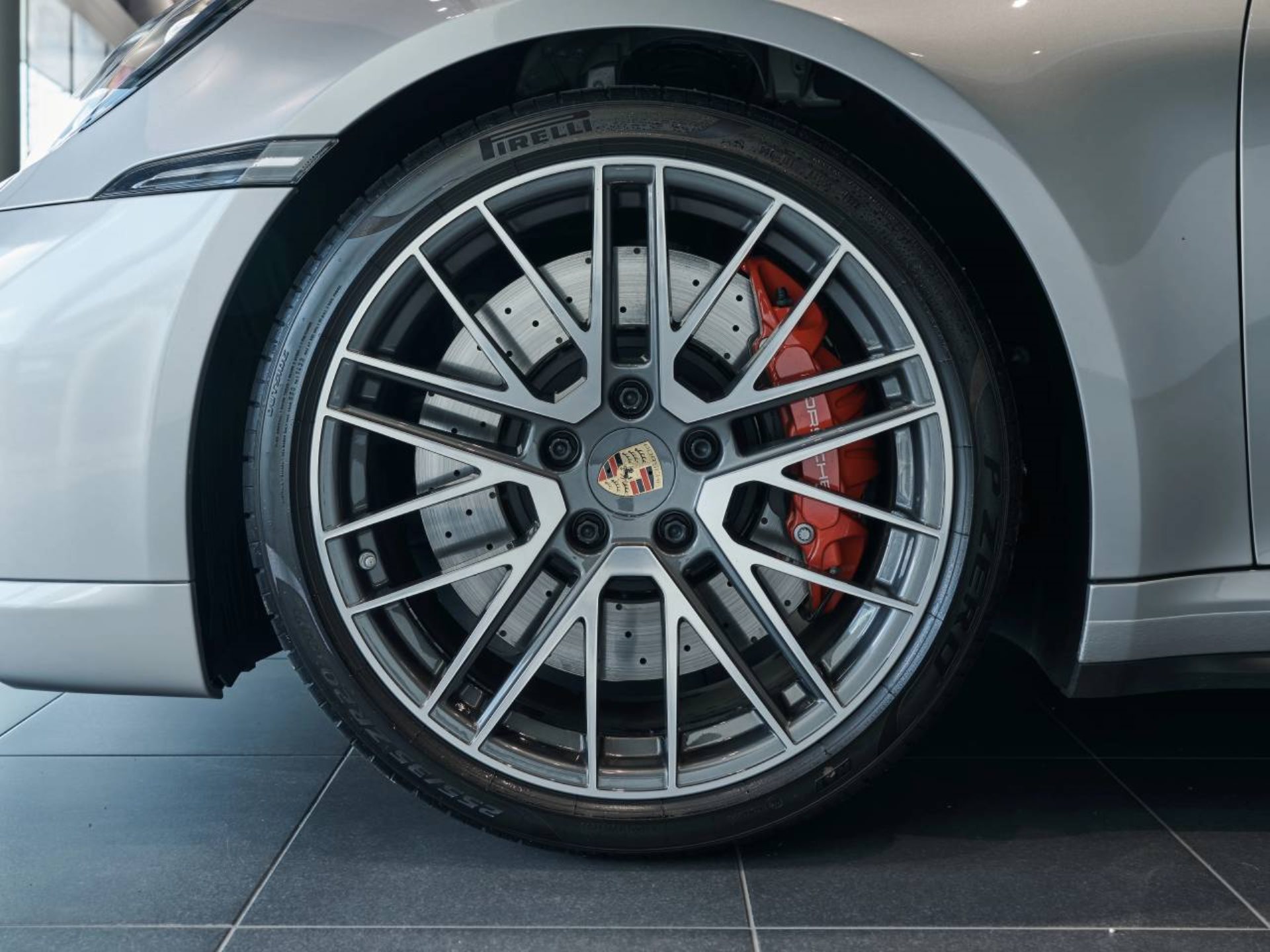 PORSCHE 911 Turbo-image-29